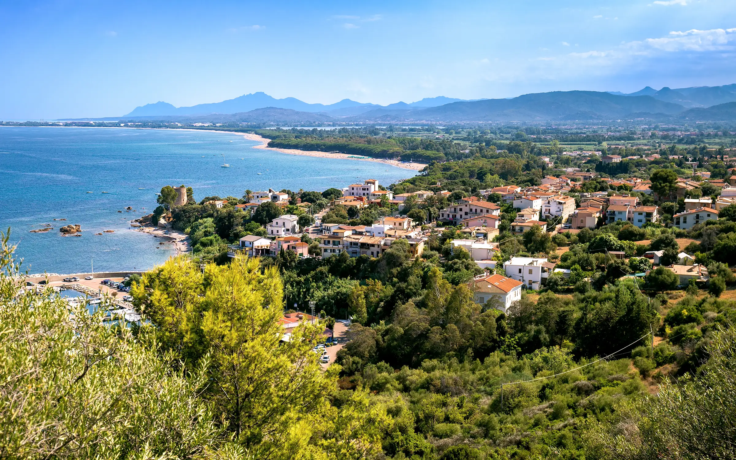 Første natten overnatter du i den koselige byen Santa Maria Navarrese - Selvaggio Blu | Expa Travel
