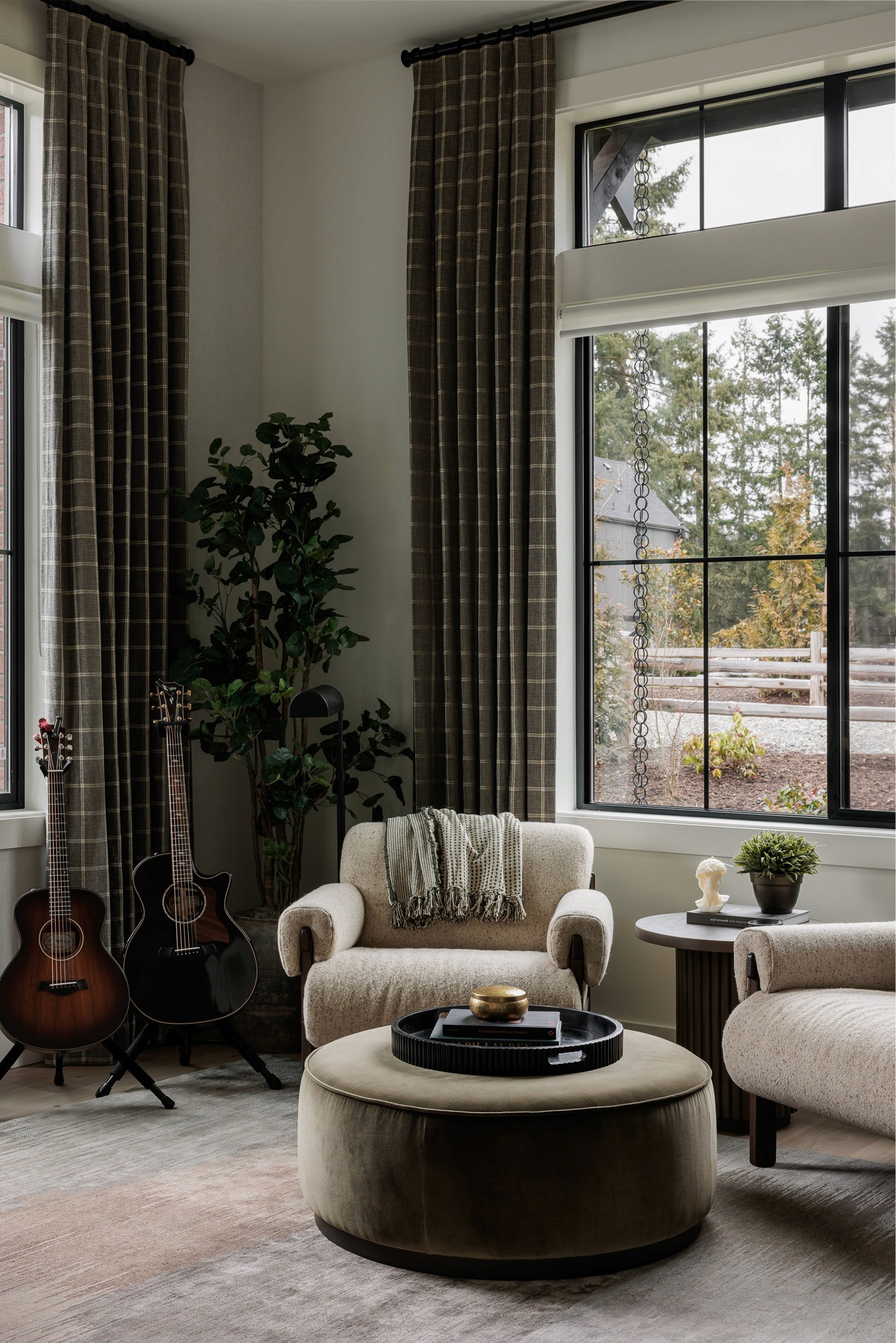 We’re so excited to share details from The Woodinville House: His Office –– one of our favorite interior design + professional organizing projects in Woodinville, WA.