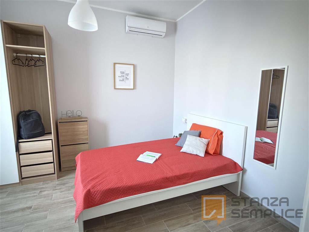 15 sqm room in Via Tirino, Pescara