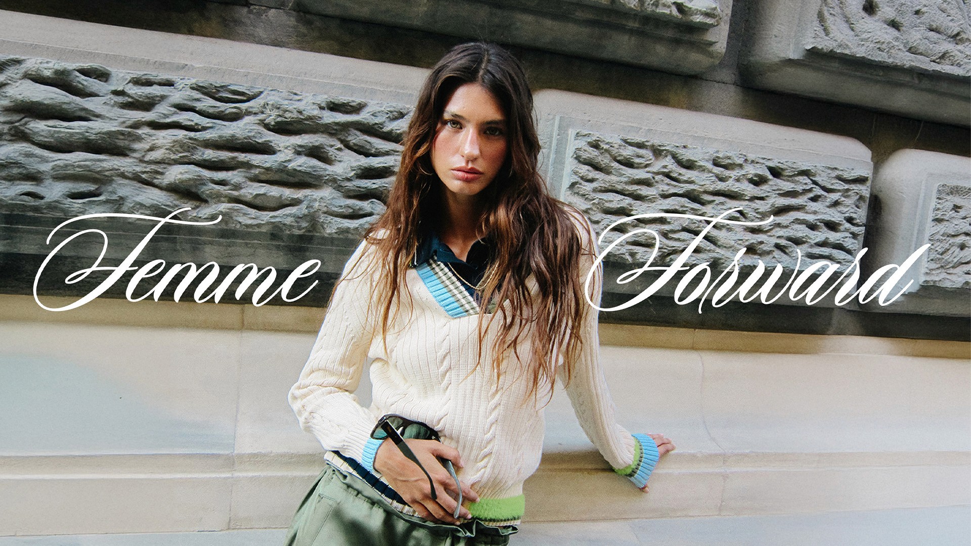 Batch.Works logo over a photo of a box of 3D printed objects