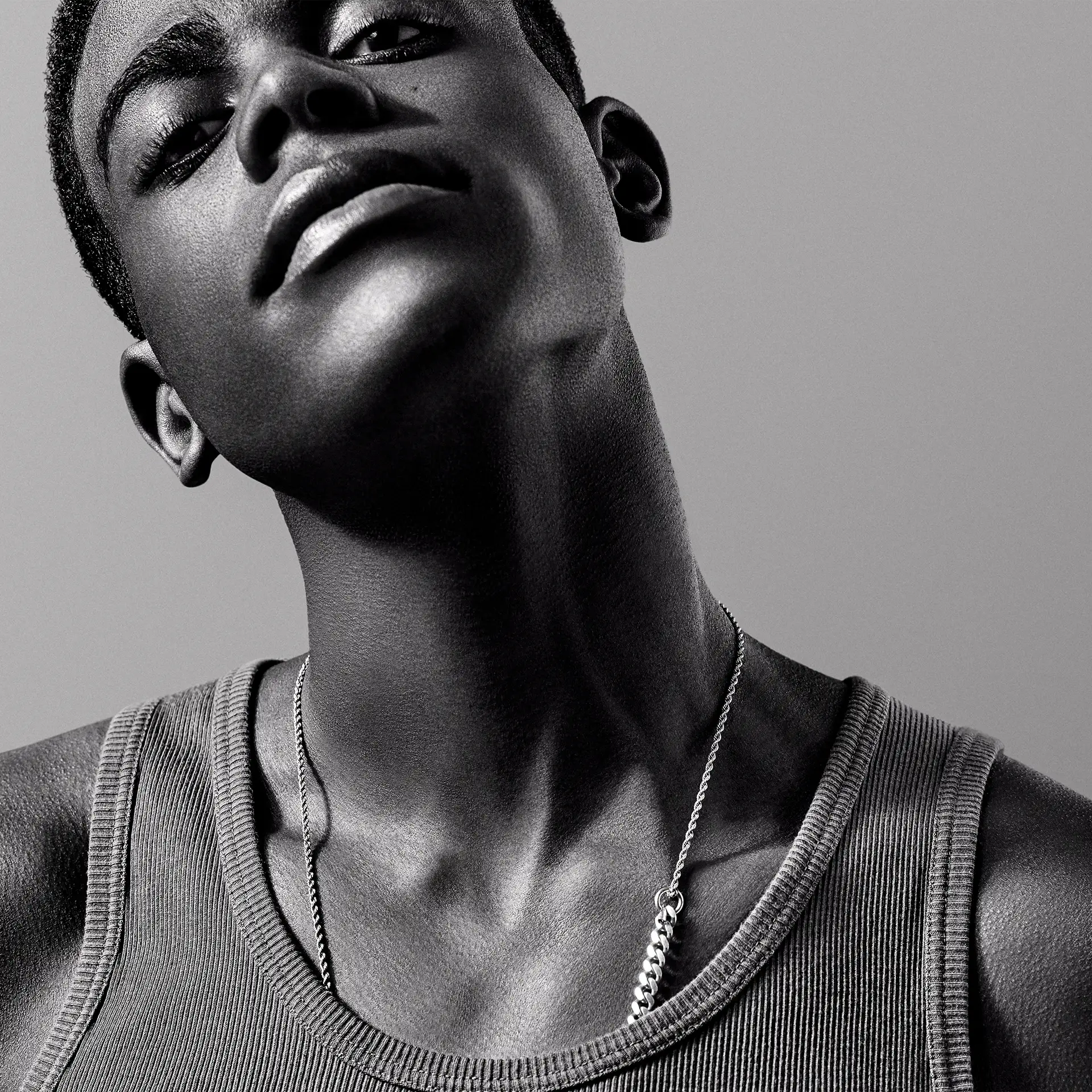 Seymour_Studio_Bevel_Cosmetics_3