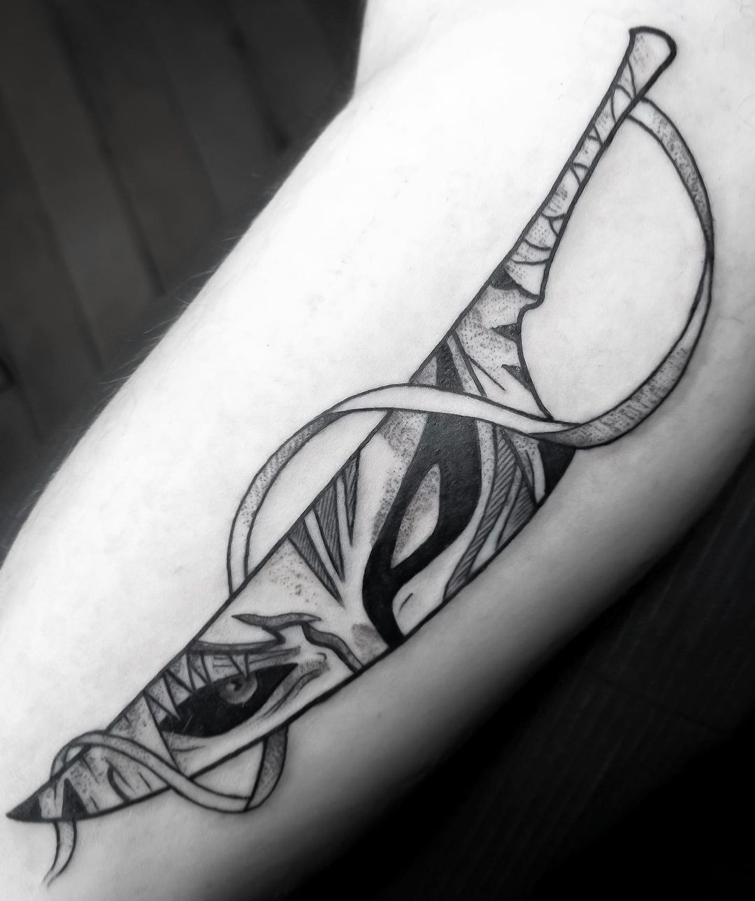 Bleach Ichigo Zangetsy black and white tattoo