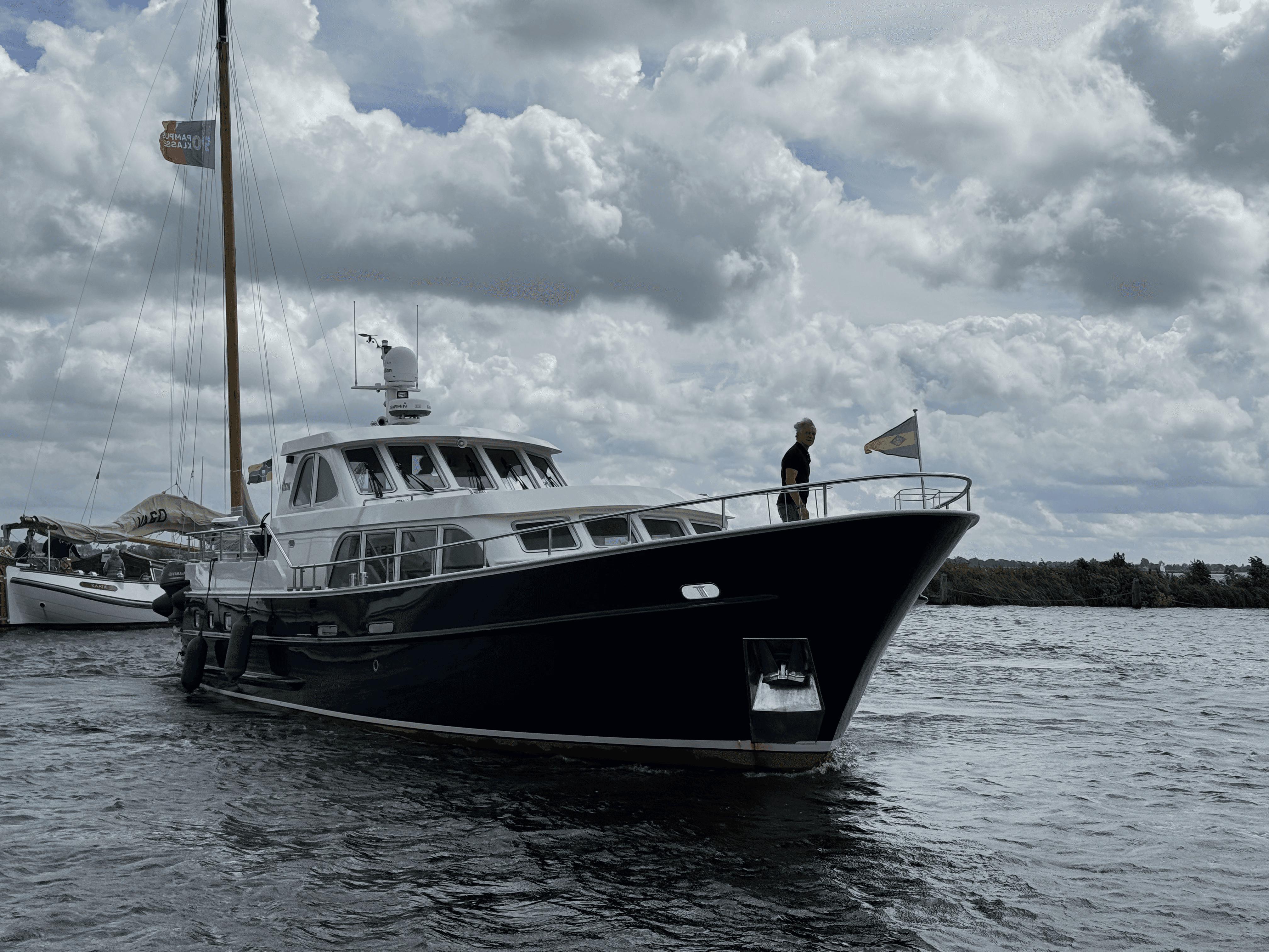 hallway-inside-a-mediterranean-modern-hotel--arche