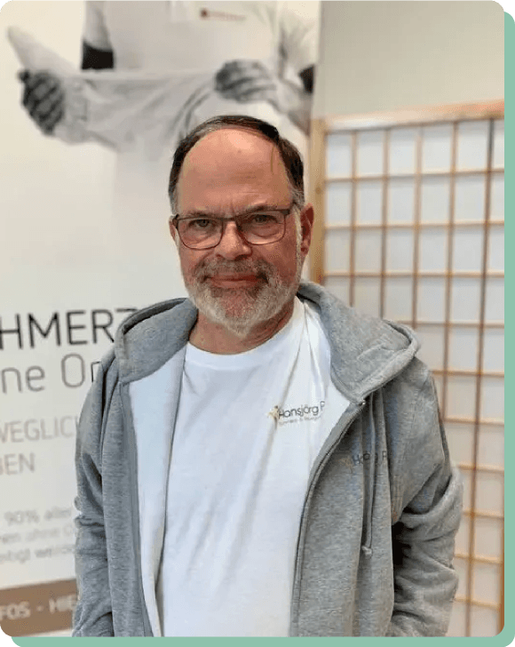 man massaging woman's body