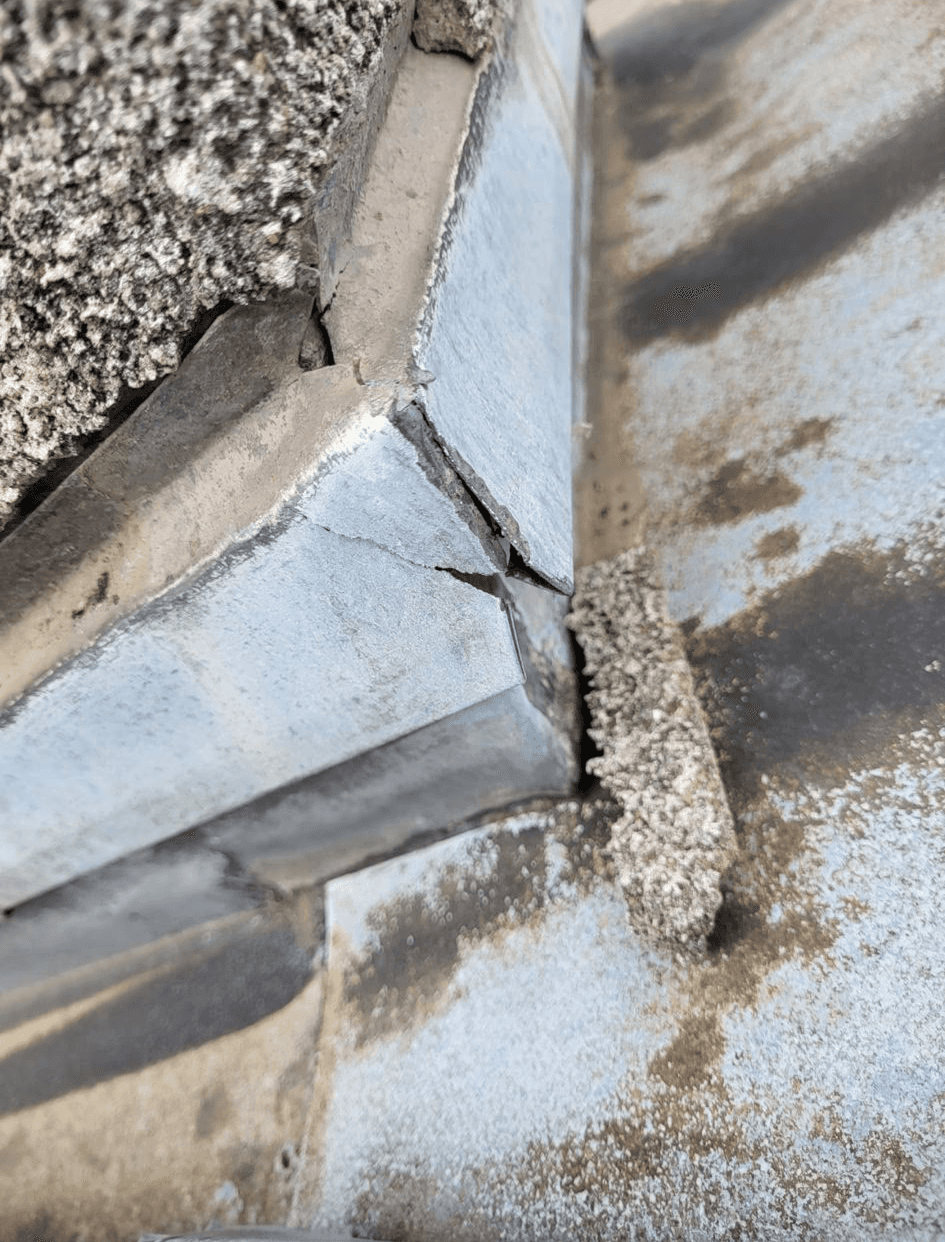 Réparation urgente gouttière fuyante par ENTREPRISE STEIS