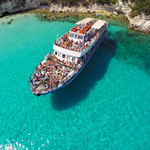 安提帕克索斯島