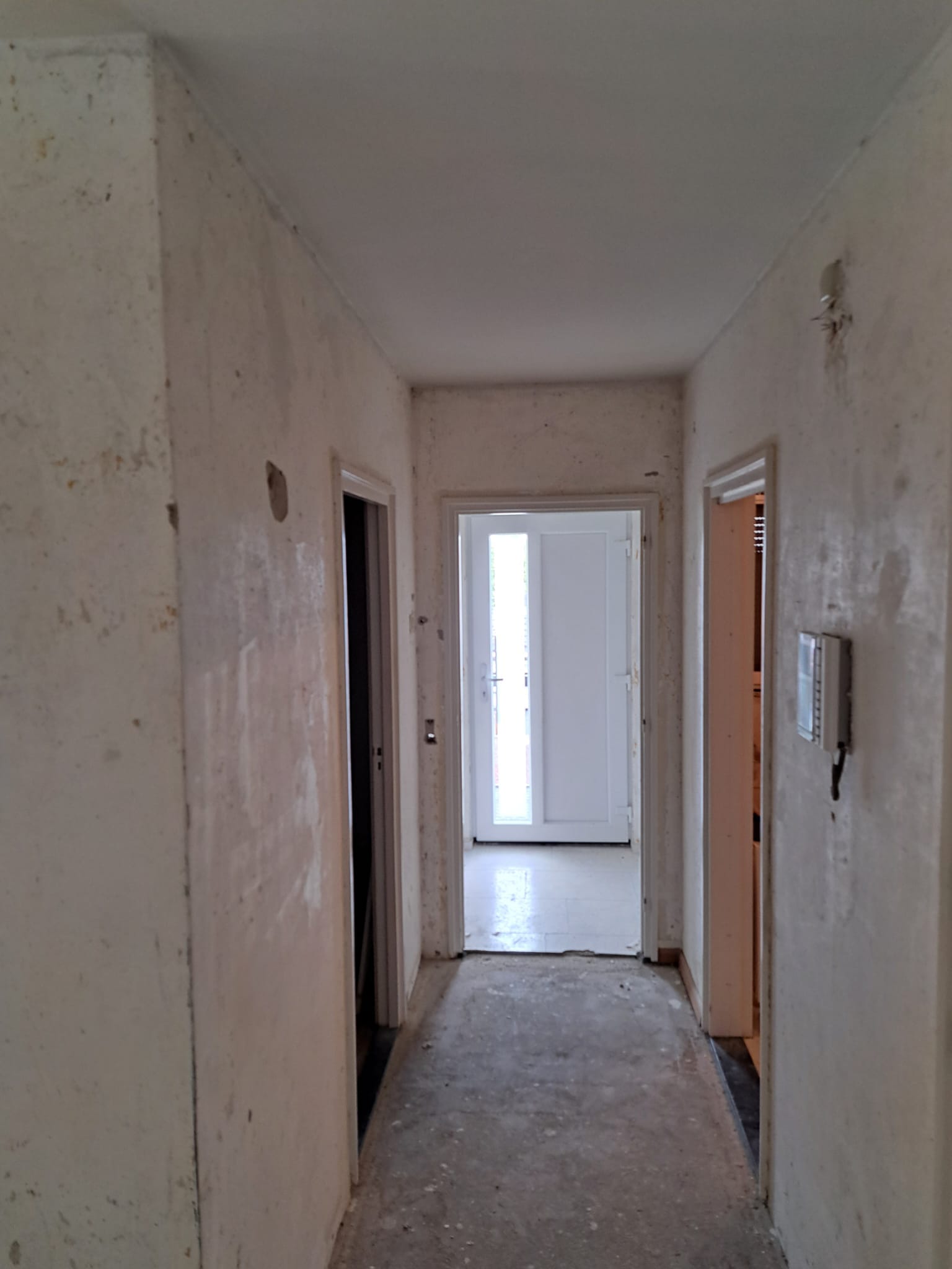 Stukadoor-Maastricht-Via-Regia-oude-muren-renovatie 