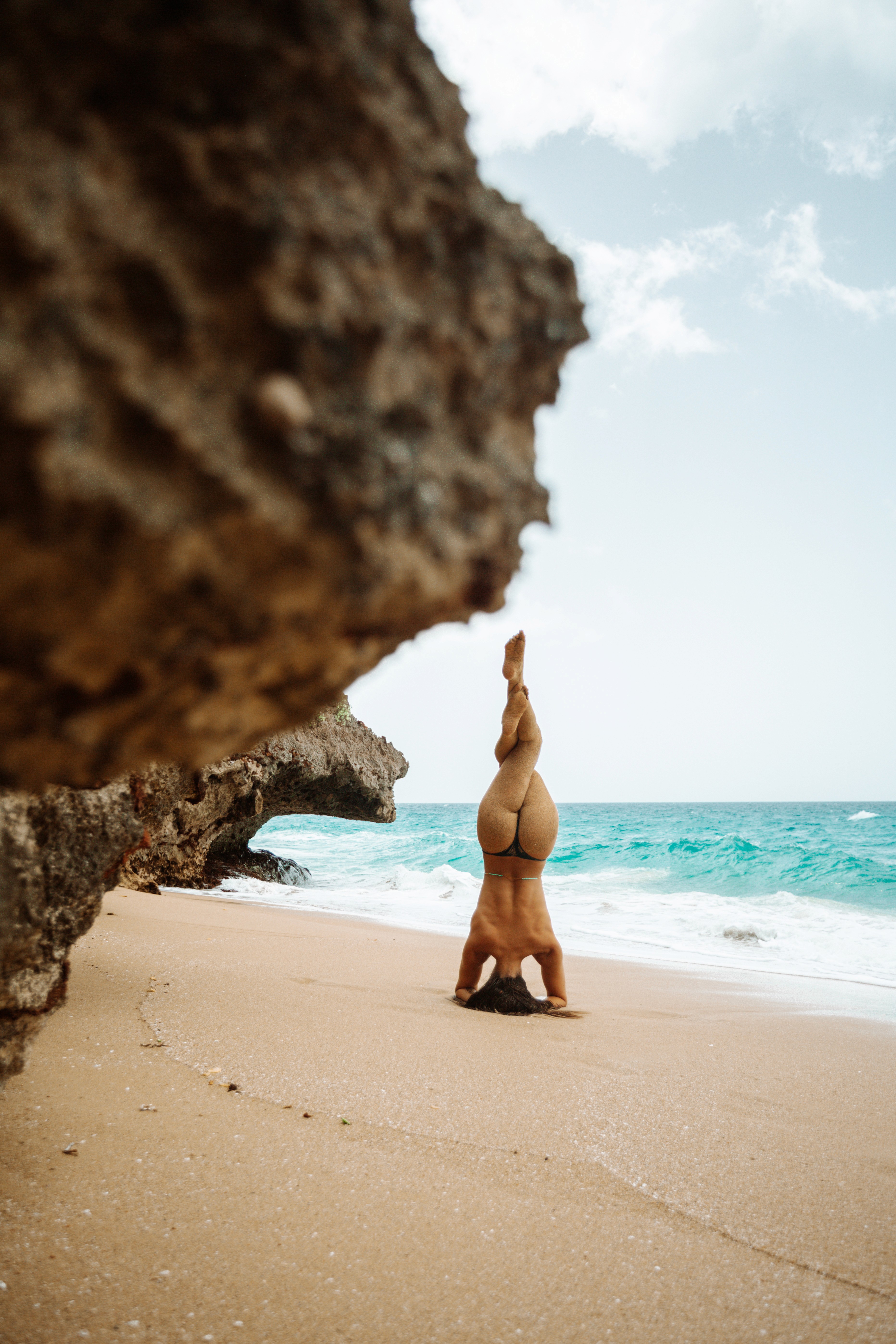 Elena Fischer is showing magic