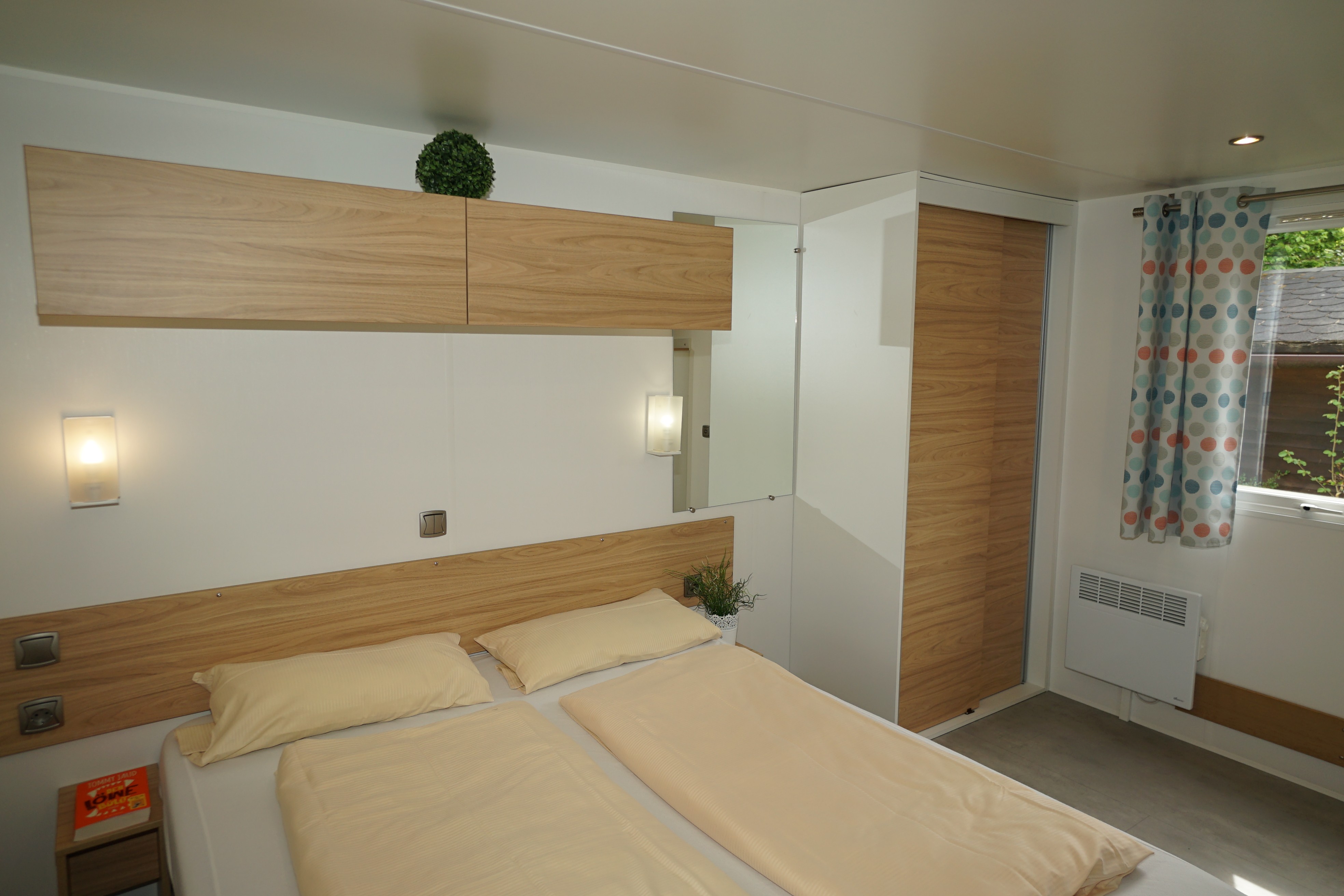 Parents' room with double bed