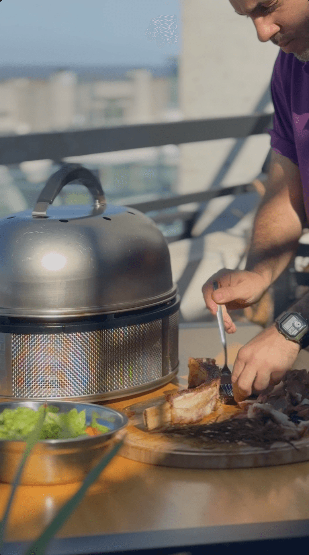 Parrilla COBB Supreme en la playa