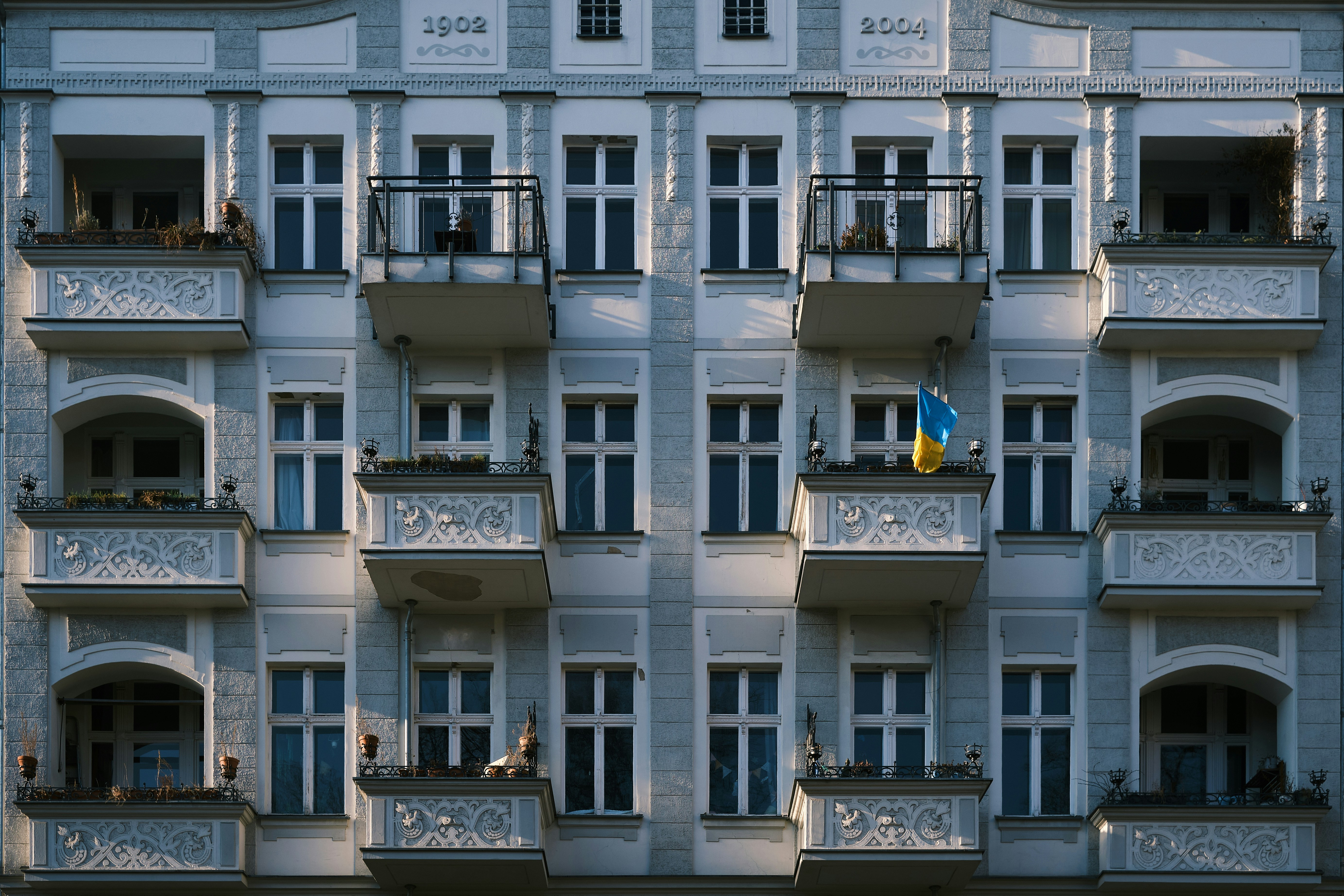 Mehrfamilienhaus mit Balkonen – WEG-Verwaltung für Eigentümer durch reltix