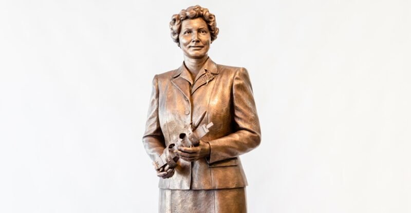Statue honors first female Native American aerospace engineer