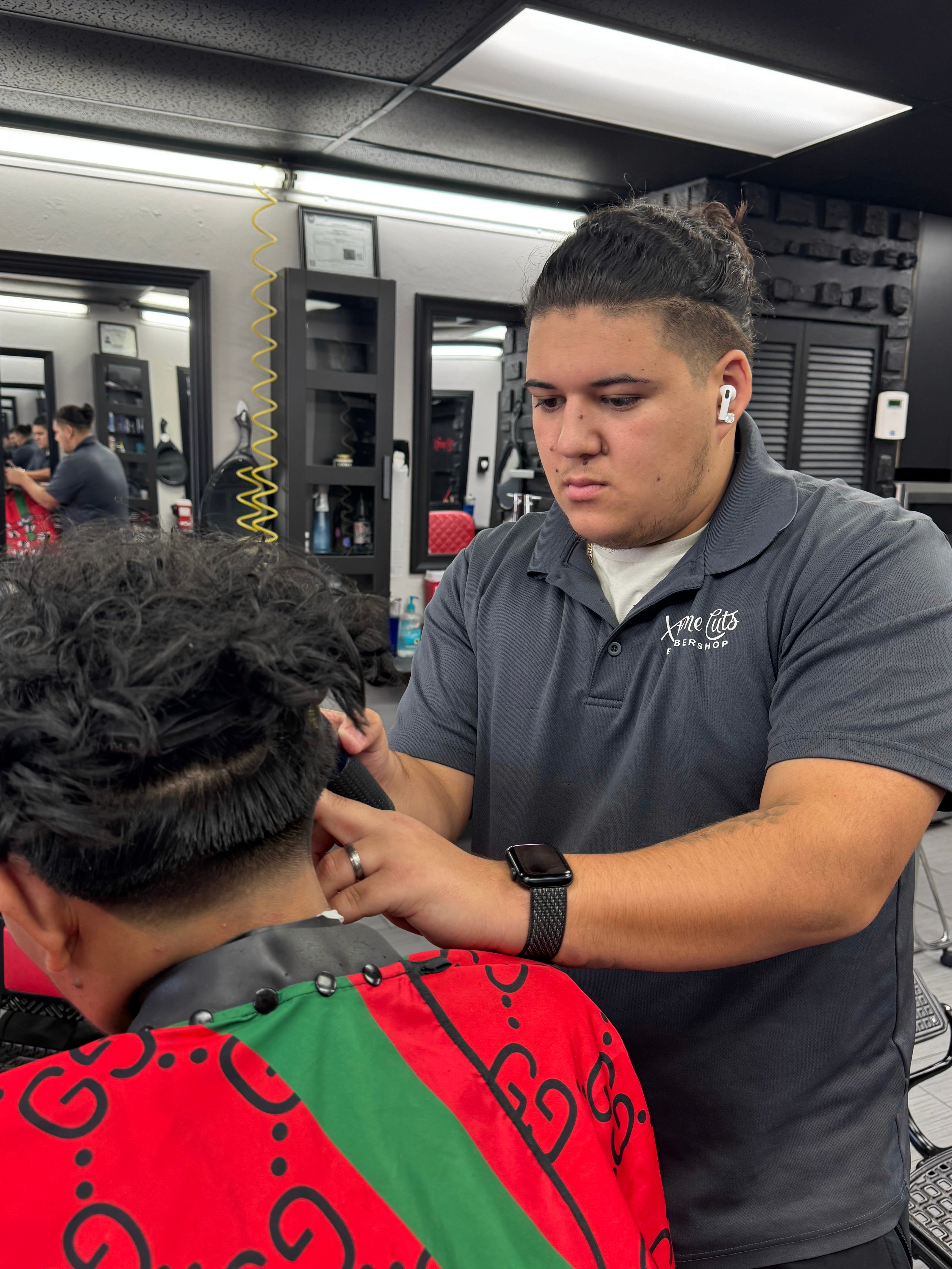 Fernando a West Palm Beach Barber from Xtreme Cuts