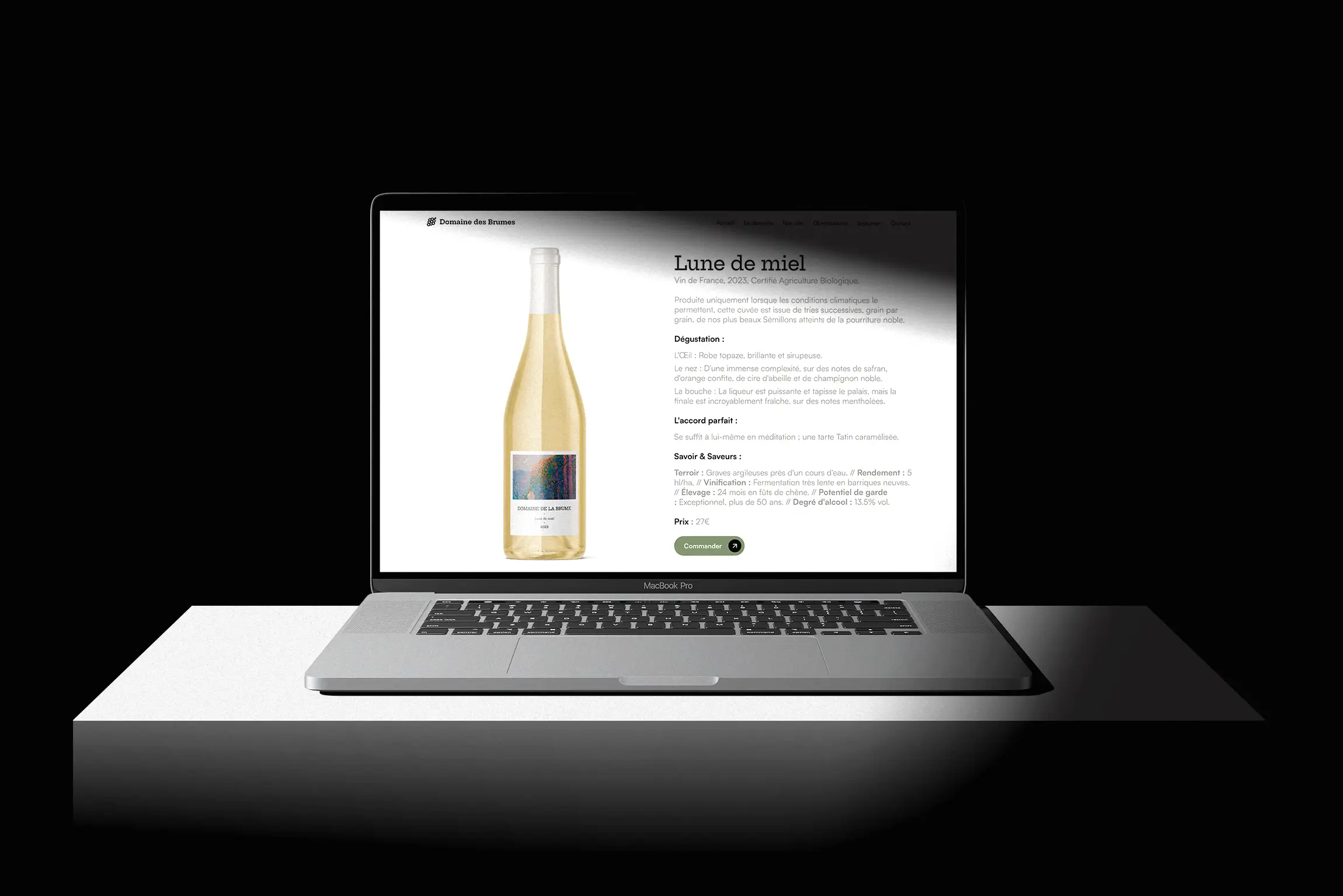 Camion de chantier avec un logo