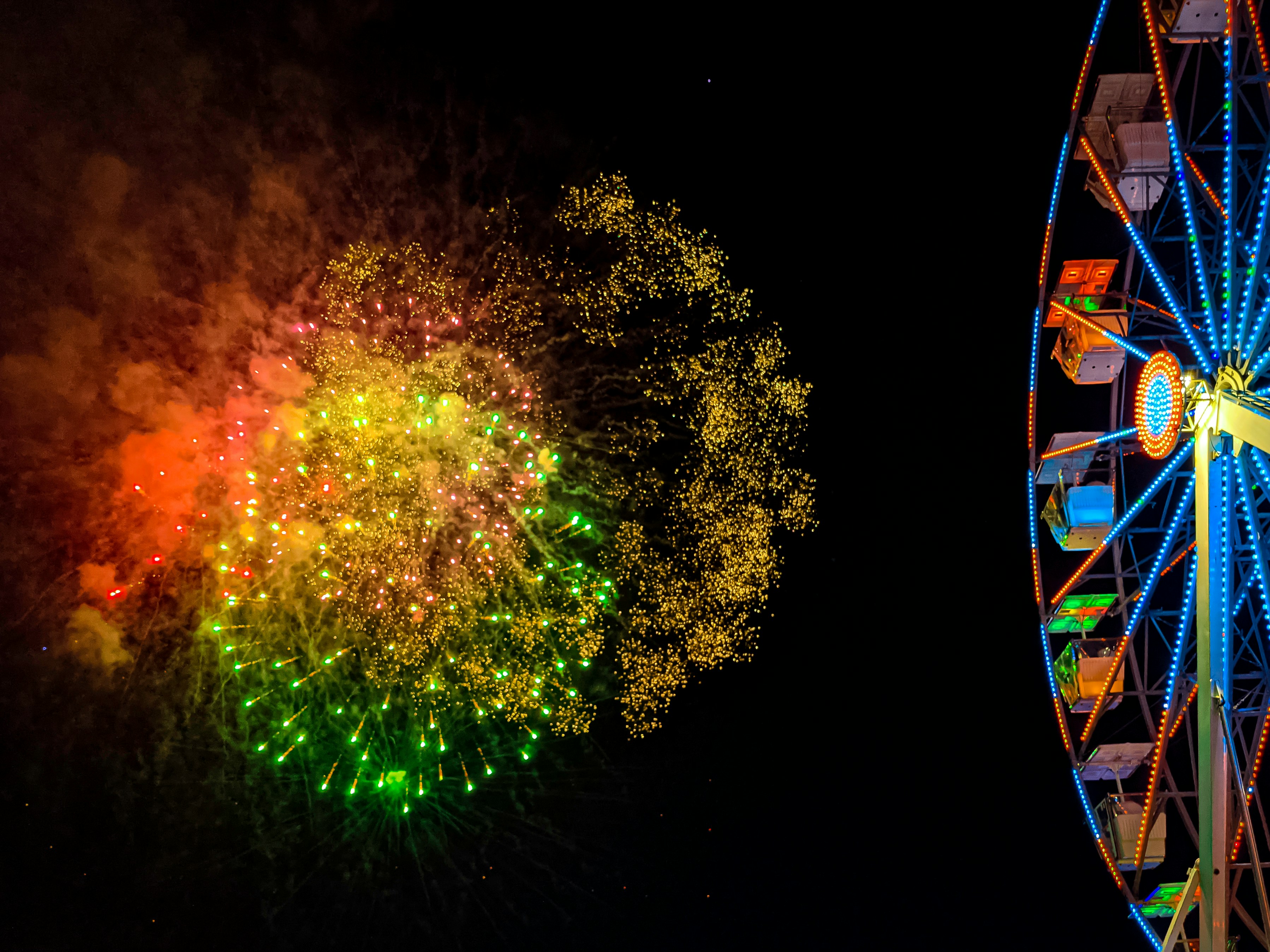 fireworks with differet colors - Color Analysis Wheel