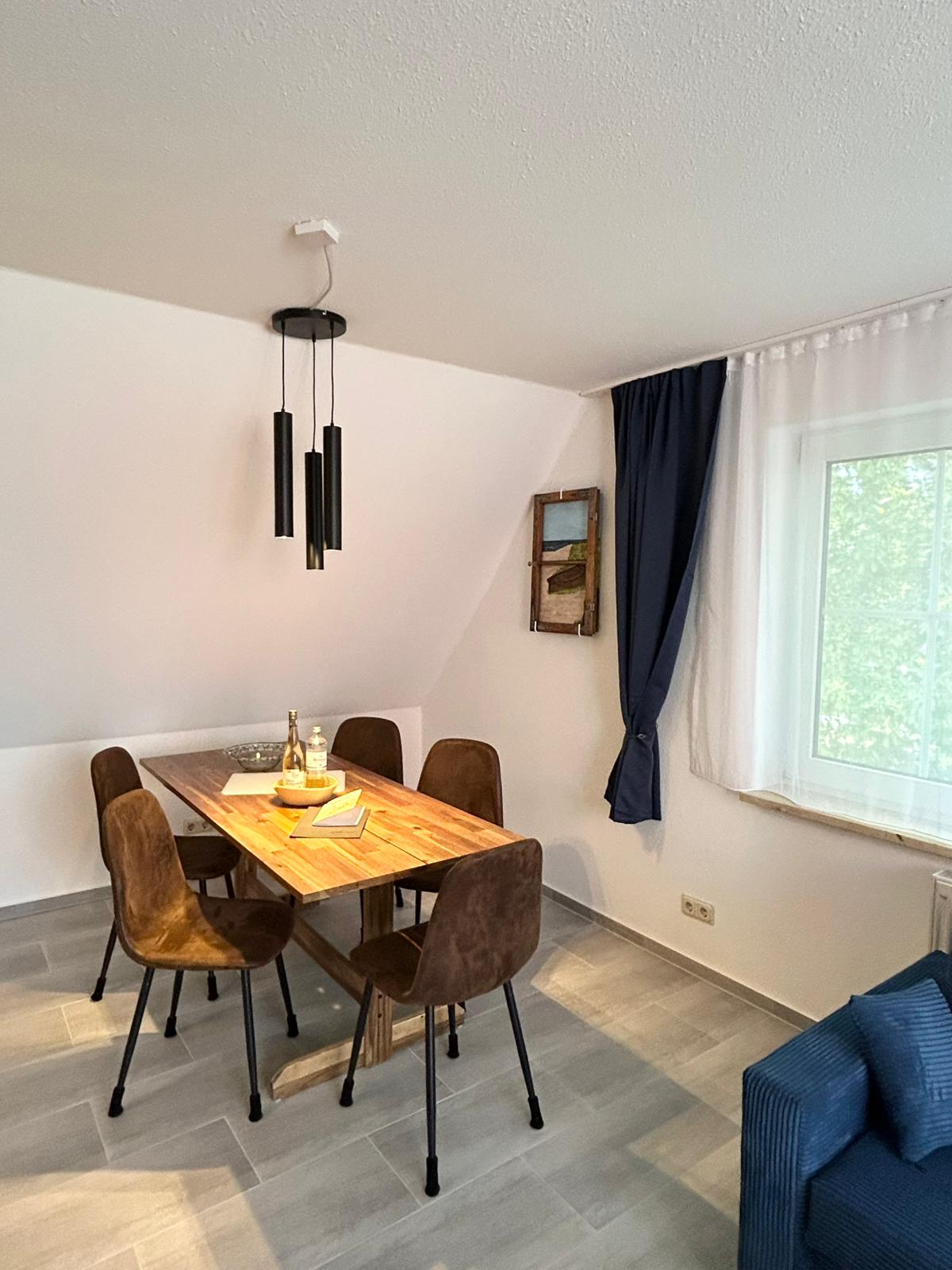 Bild Ferienwohnung Graal Müritz Esszimmer