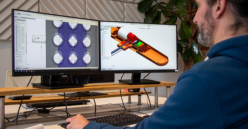 Patrick working on 3D Model at ManGo