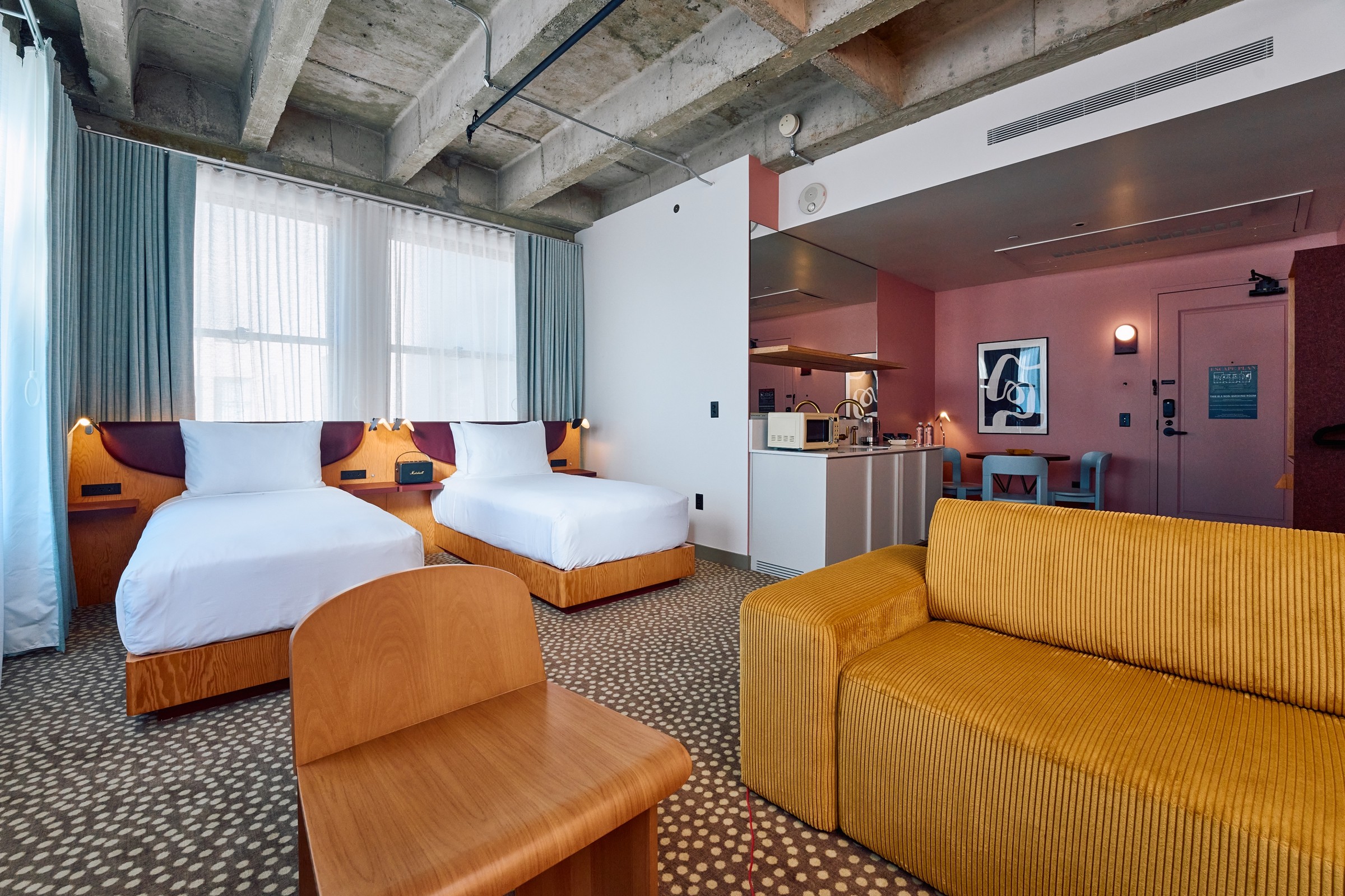 STILE Tri Suite Room