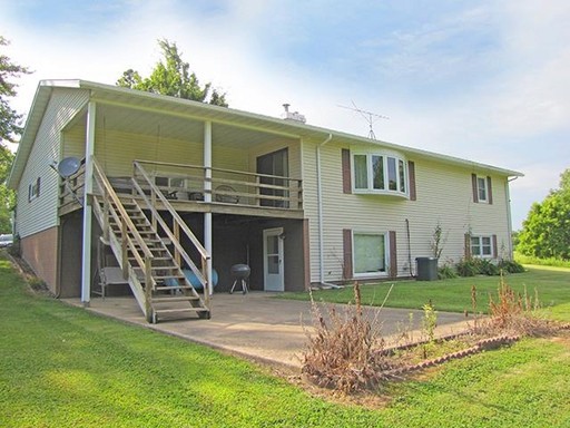 Photo 5 of 11149 Woodland Heights, Cassville