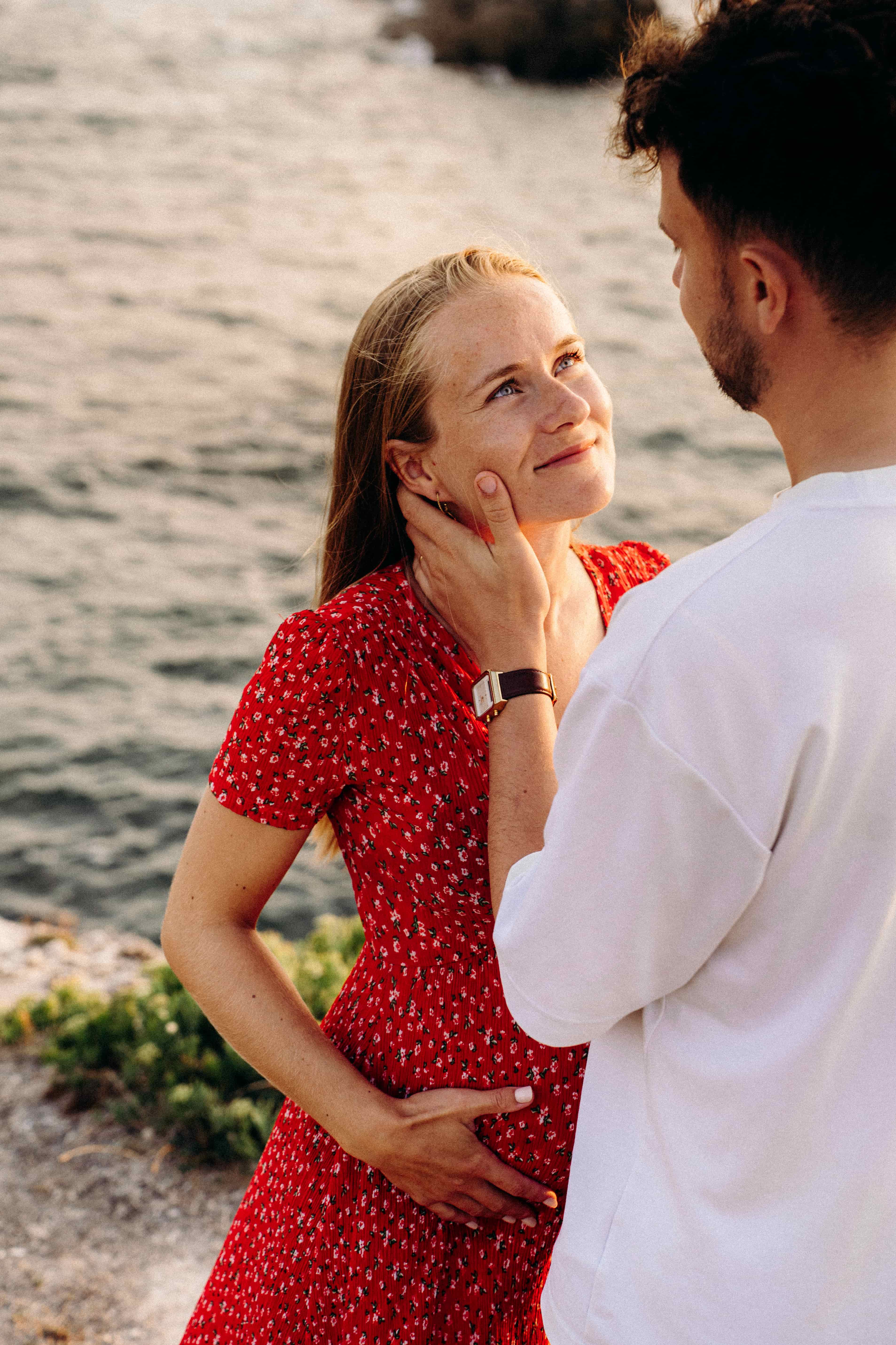 Amelia photographing