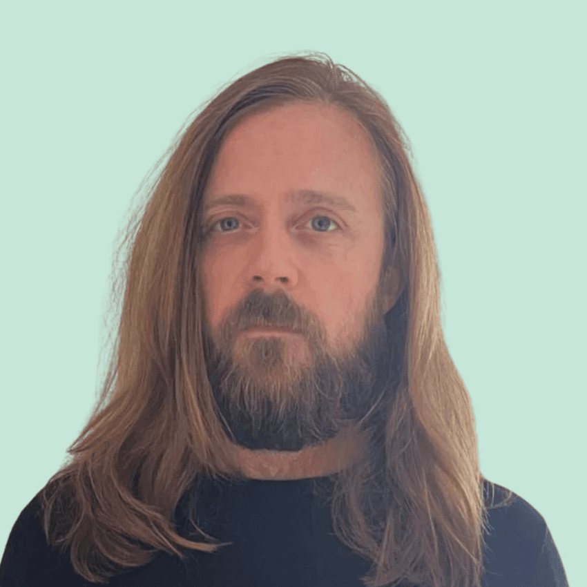 Photo de Benjamin Poucin, Co-fondateur et directeur de création de la Jeance Team Building