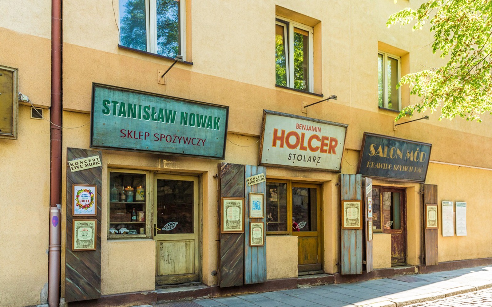 Bezoek de historische winkelpuien van de wijk Kazimierz in Krakau tijdens een sightseeing-tour.