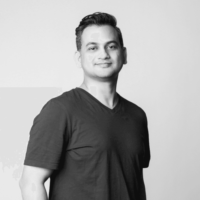 shallow focus photo of woman in gray jacket