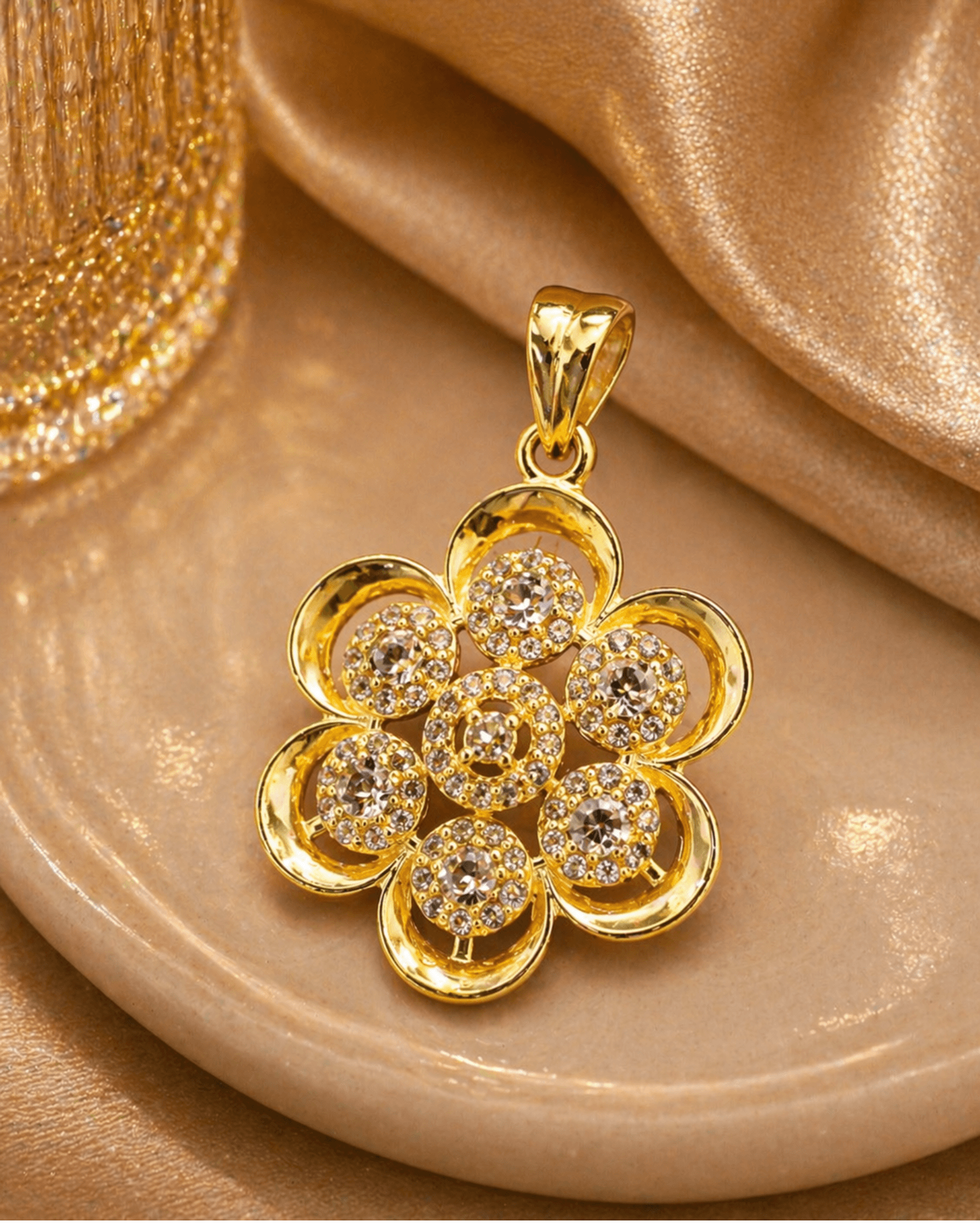 Majestic uncut diamond pendant