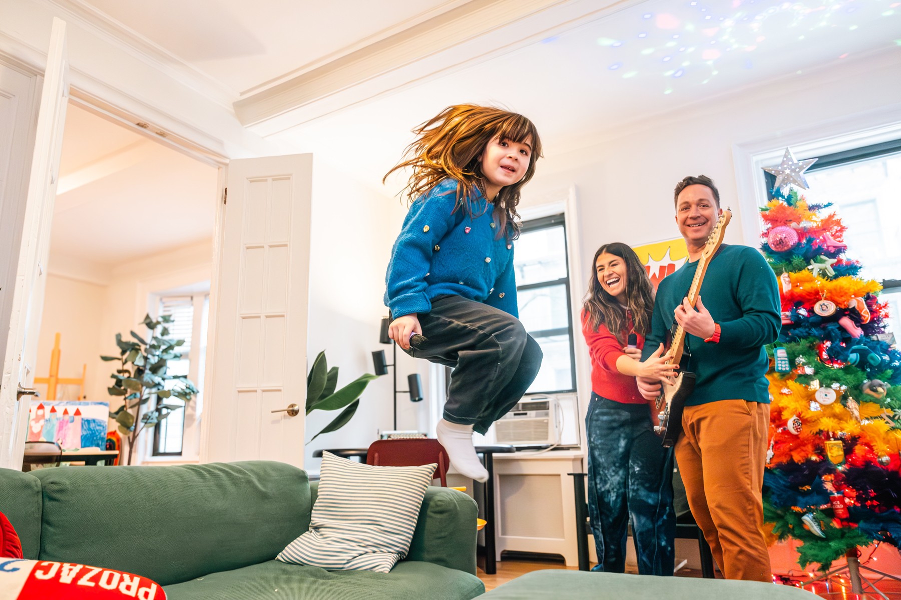 indoor-family-lifestyle-documentary-new-york-katt-jones-photography