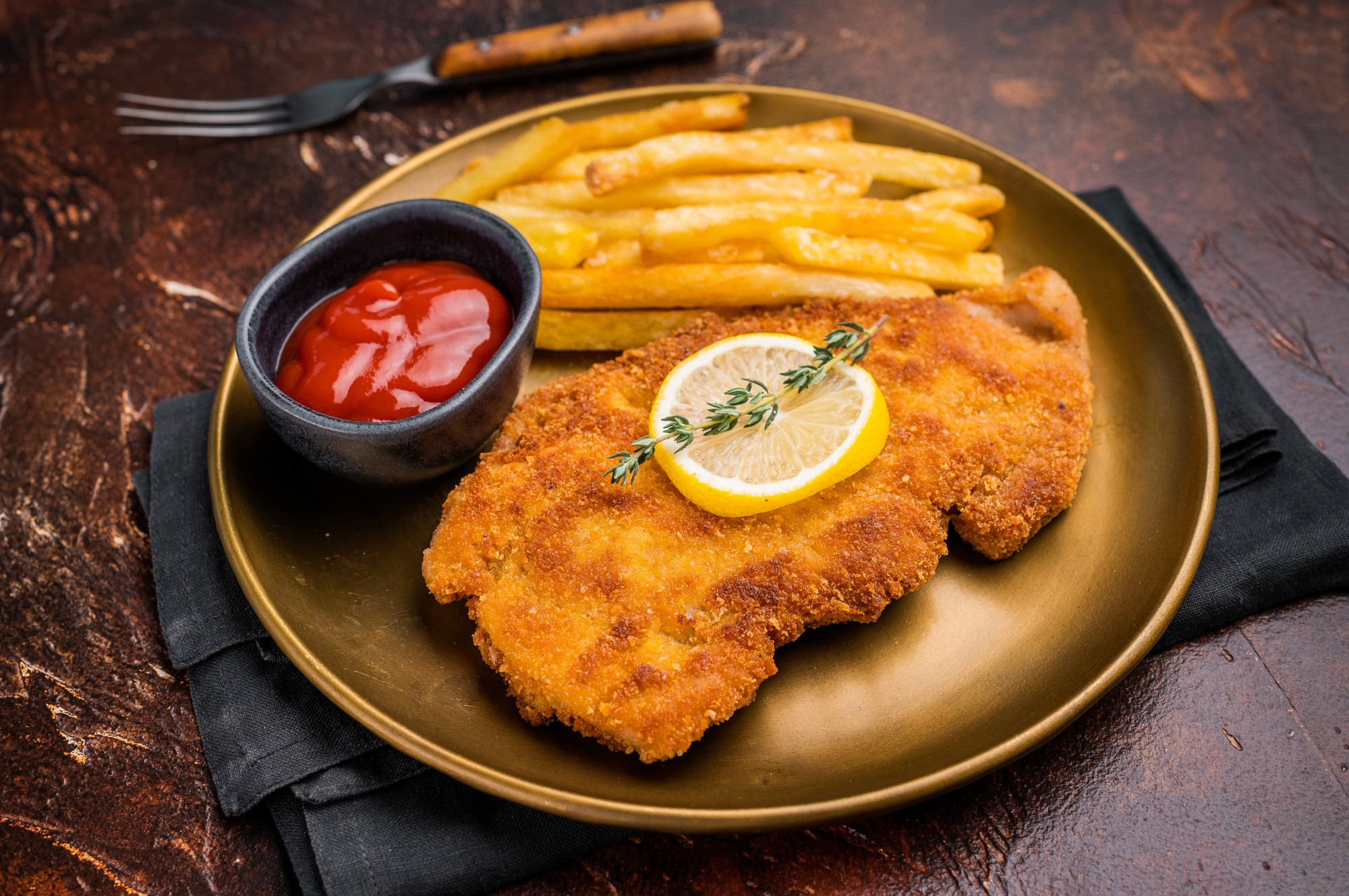 photography of dam during daytime