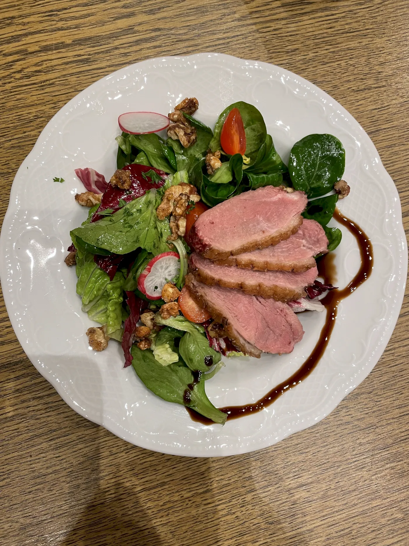 Rinderfilet mit Salat