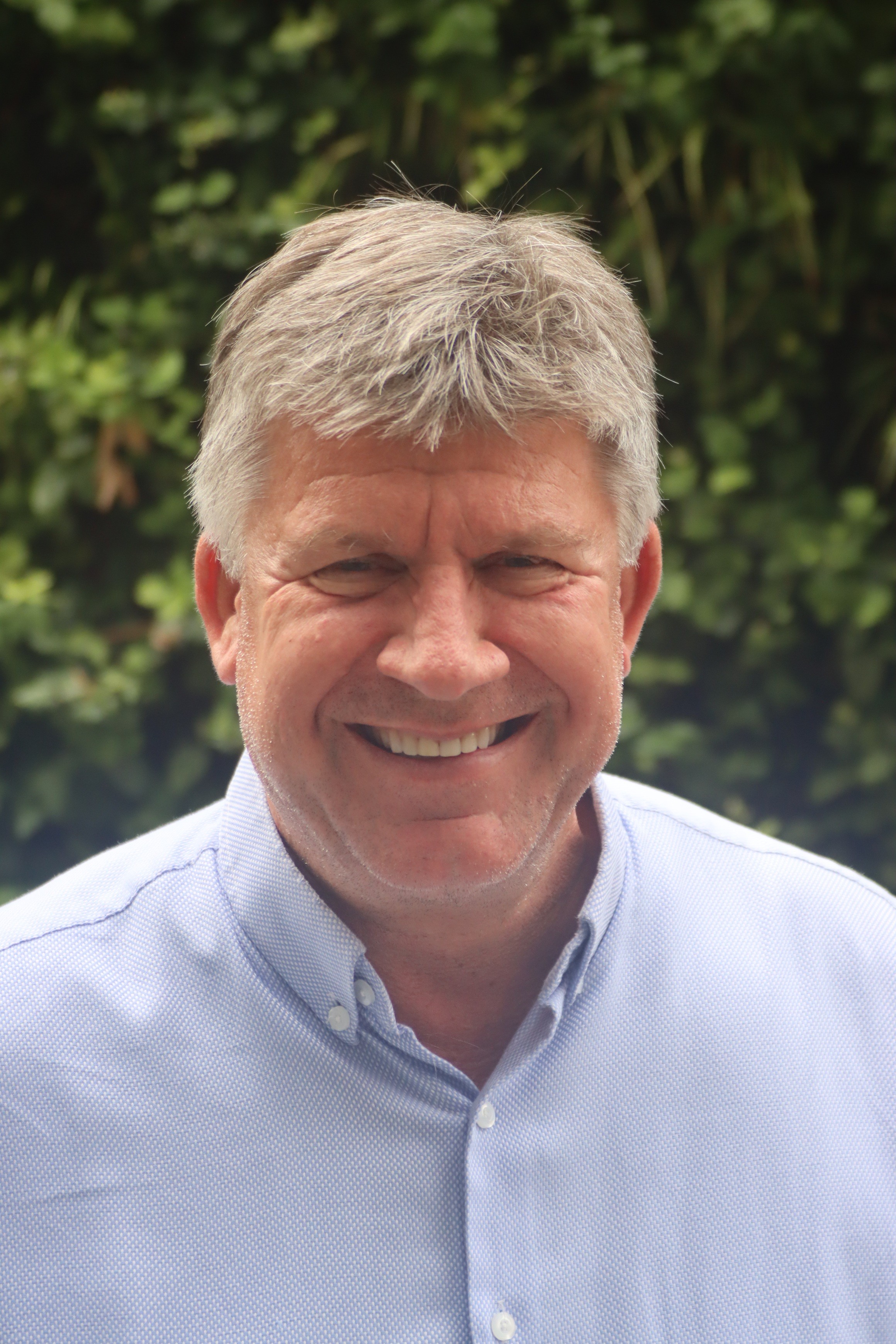 Rene Schuster - Veles Associate