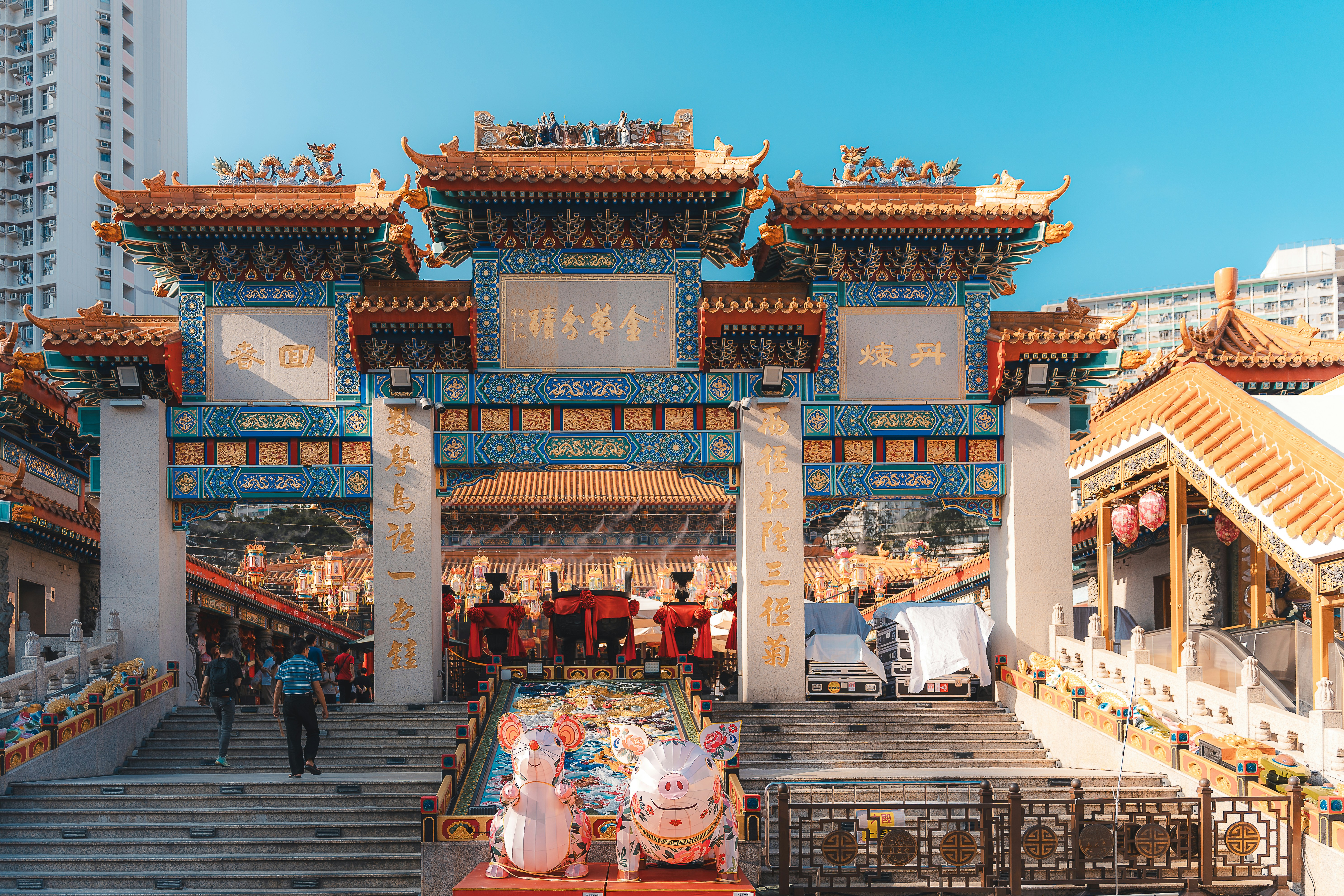 Ornate chinese temple gate with colorful decorations