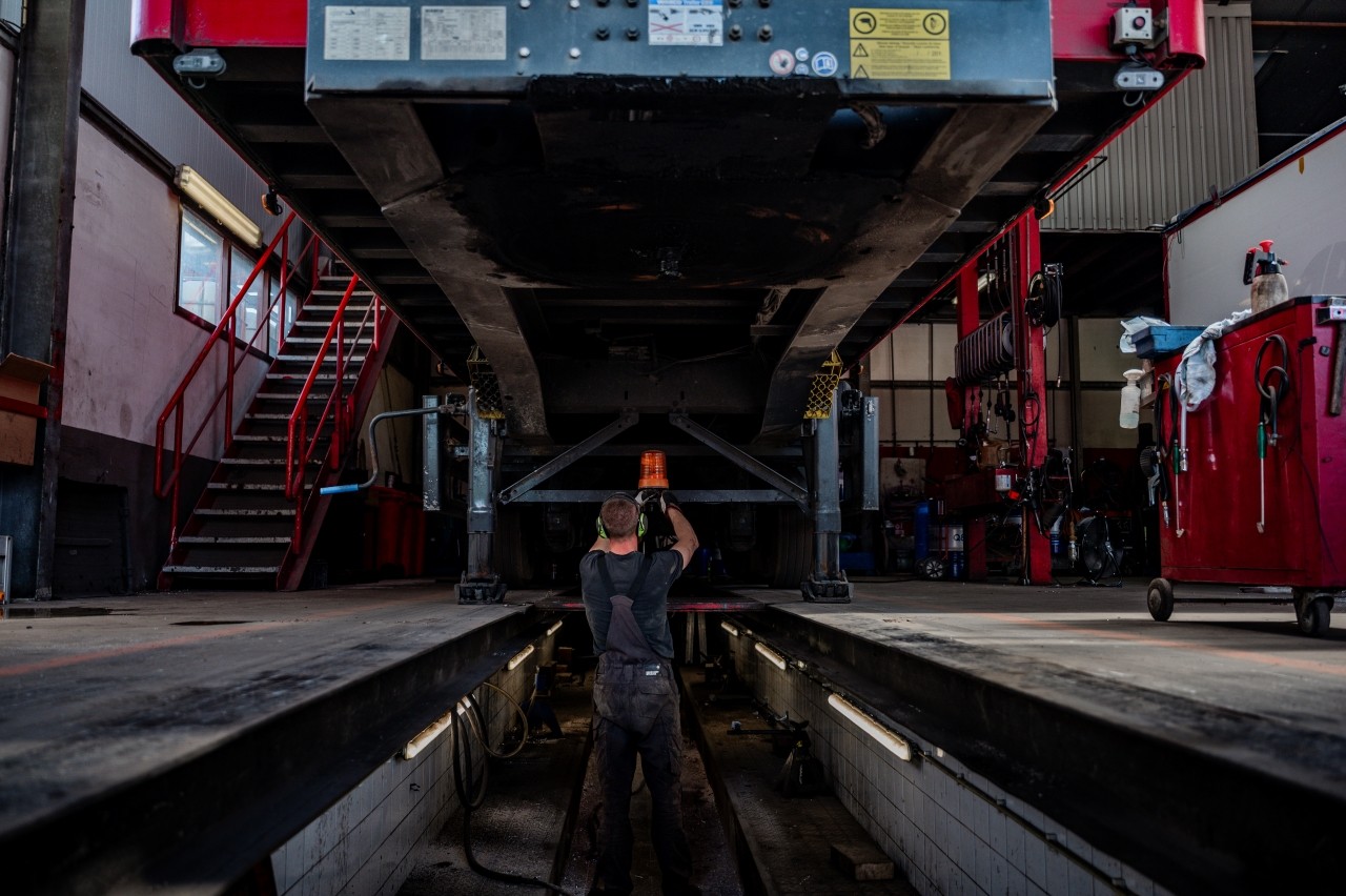 Monteur post handel en transport: eigen onderhoud