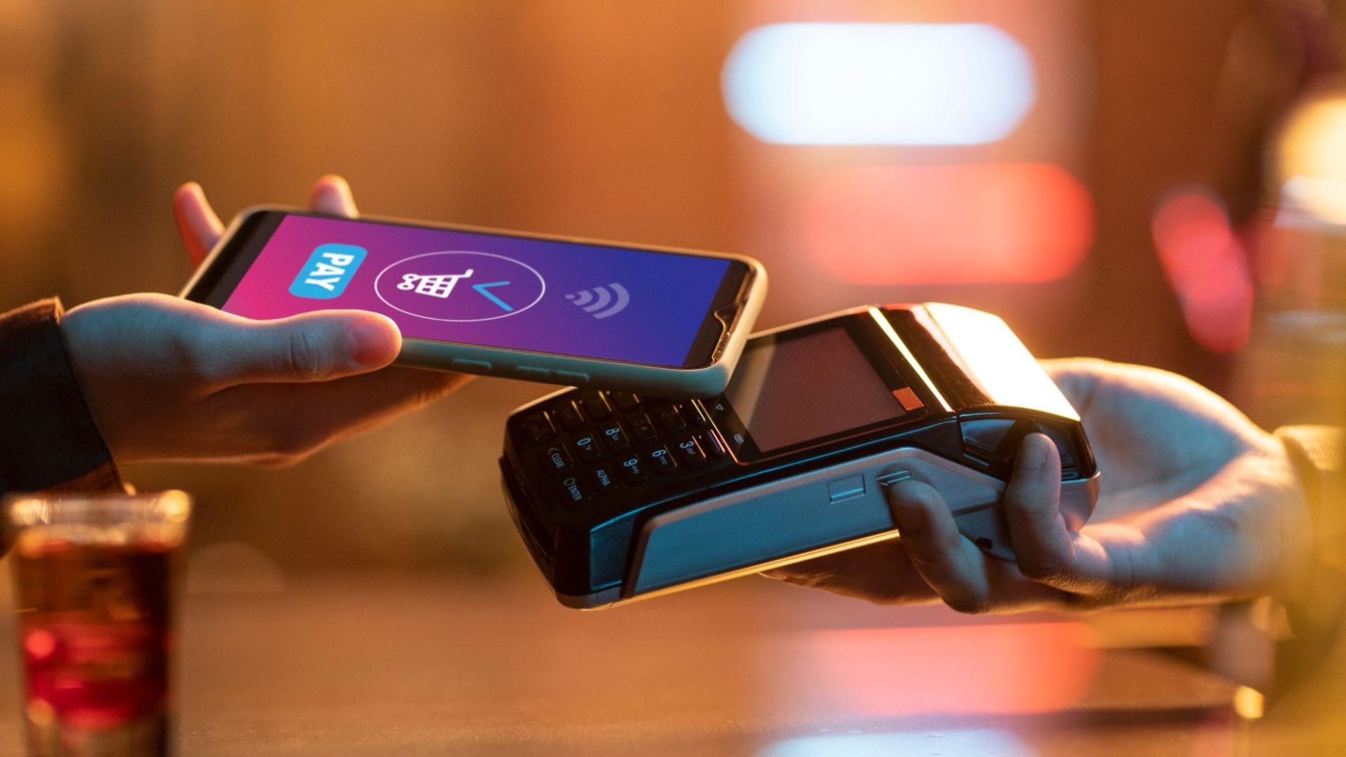 Smartphone já é a forma de pagamento preferida de 40% dos brasileiros em lojas físicas