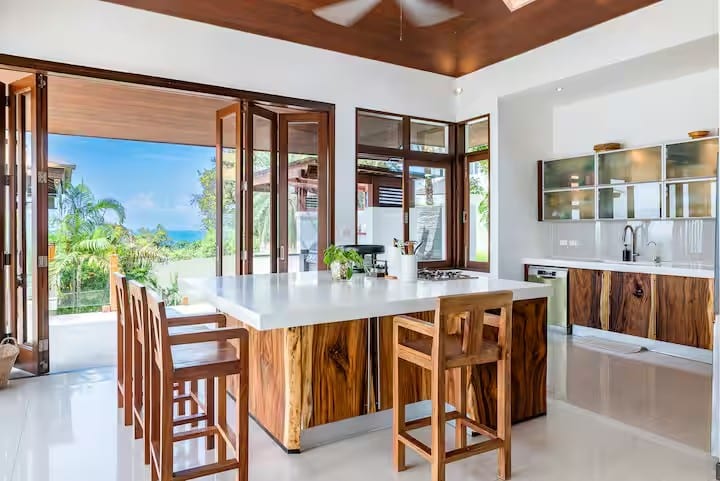 5-Bed Sea Villa in Nathon, Koh Samui – photo 10 of 15 (SPP376)