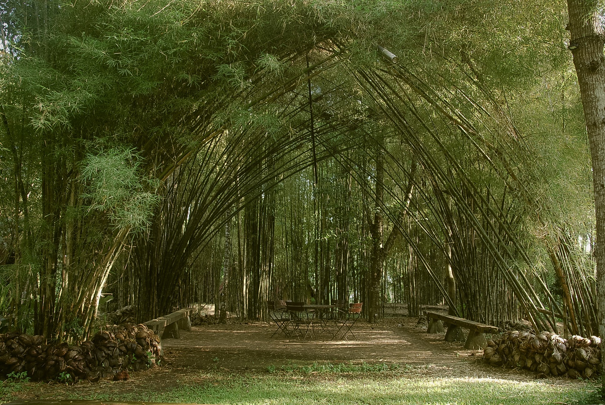 Su Sie (Off Side / Suwung) - Ruas Bambu Nusa