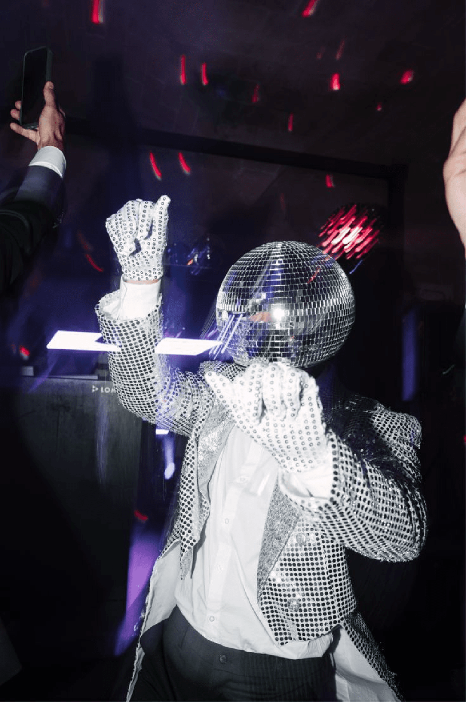 white umbrella on seashore