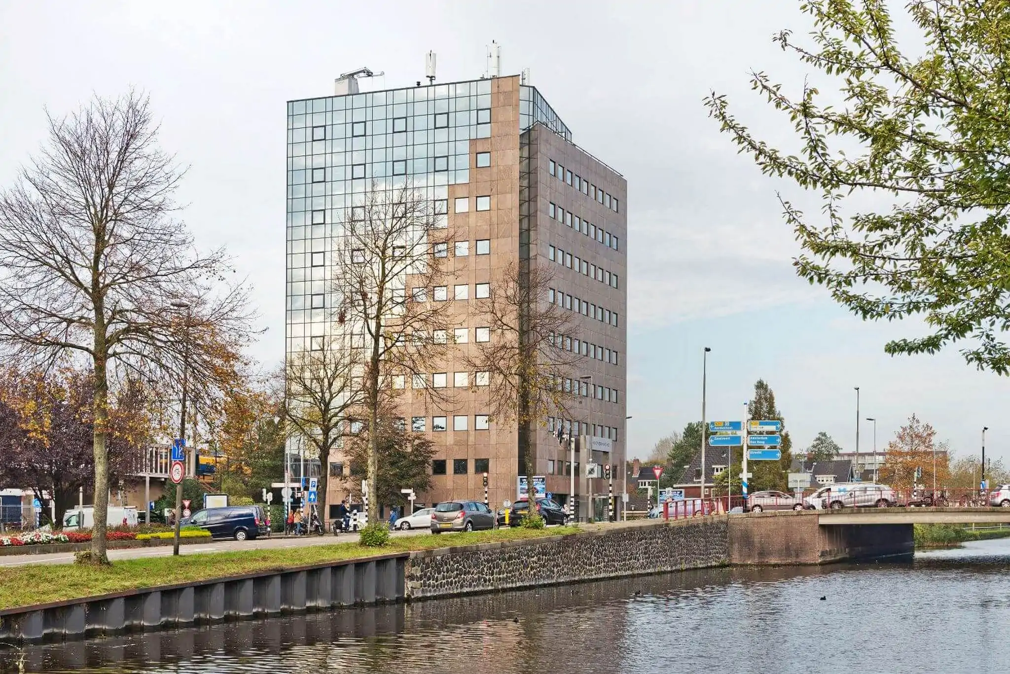 Nieuwe kantoorinrichting Bavinckhouse door Perla