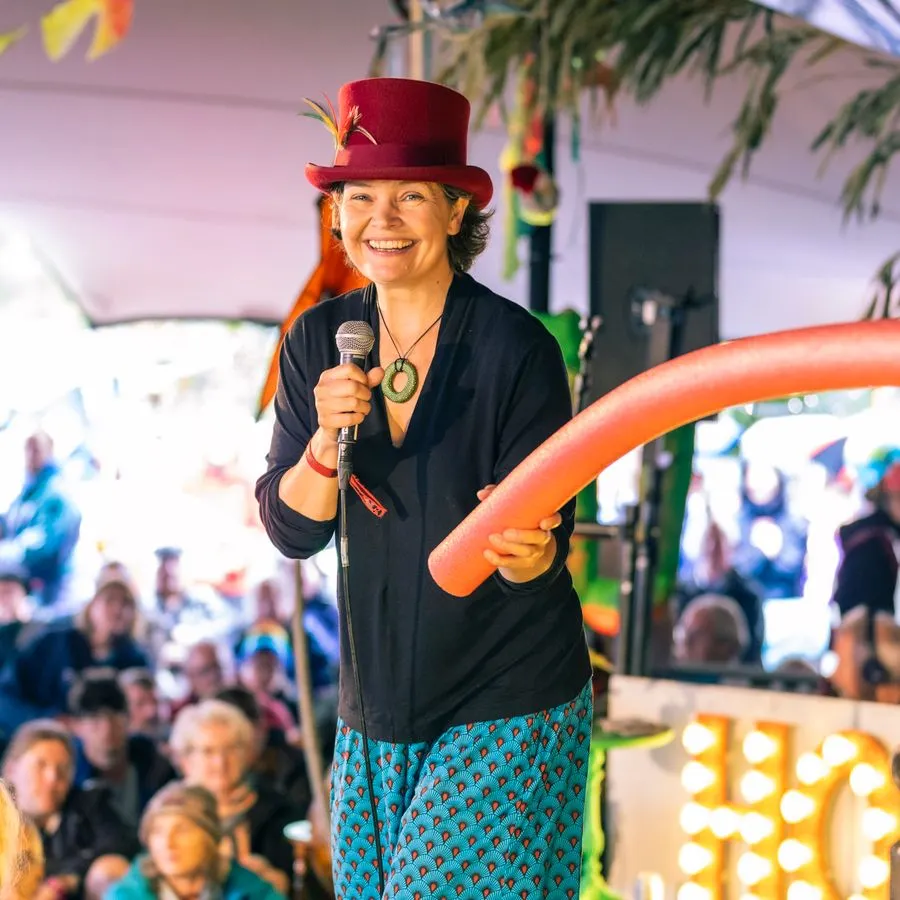 Kate Raworth — Doughnut Economic Circus: Battle for the Biosphere: Nature versus Finance | VIERNULVIER