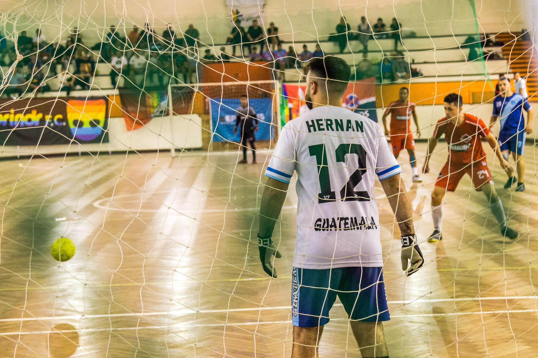 Amistosos de futsal feminino: Brasil domina o Japão e dá show em Maringá
