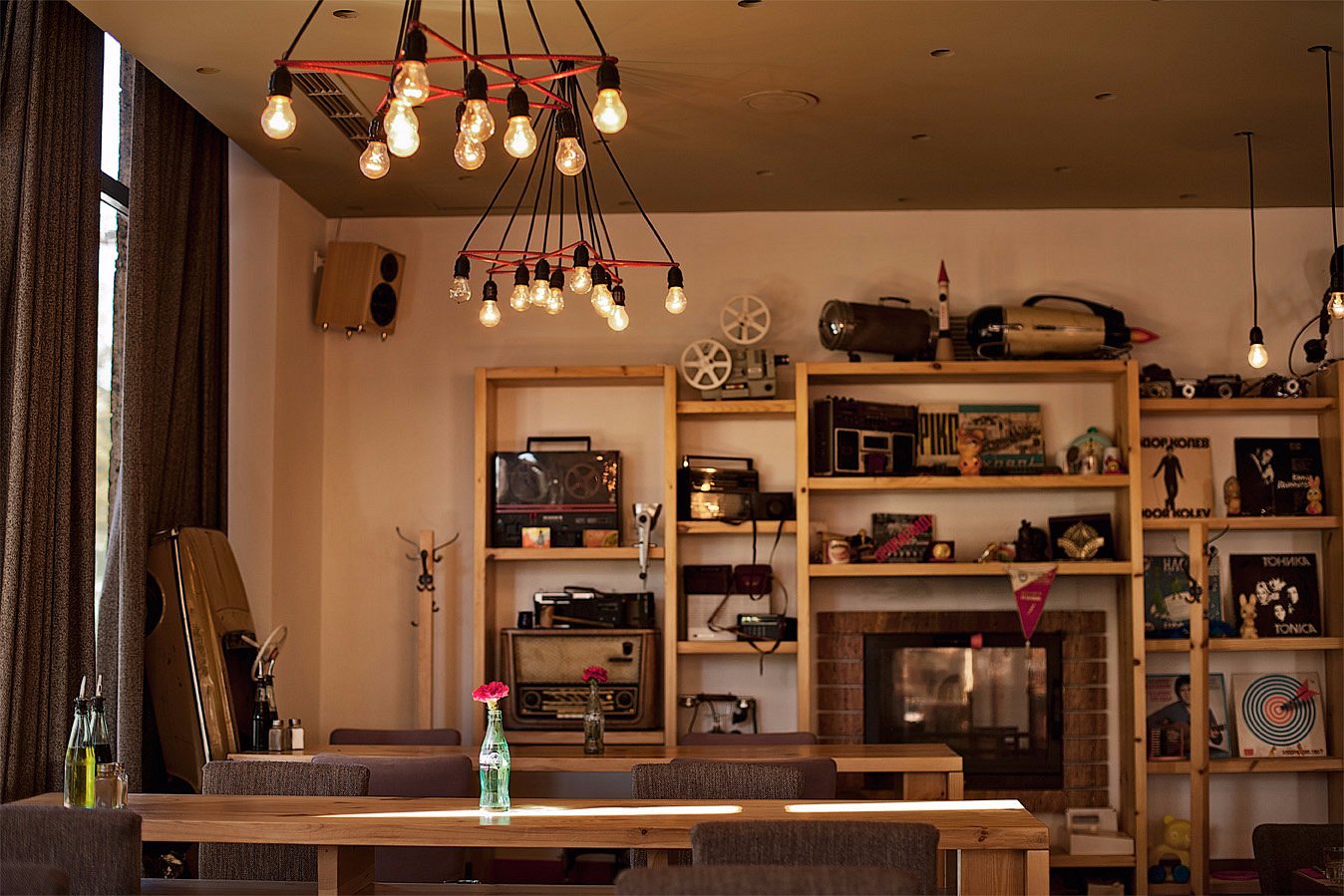 Raketa Rakia Bar interior