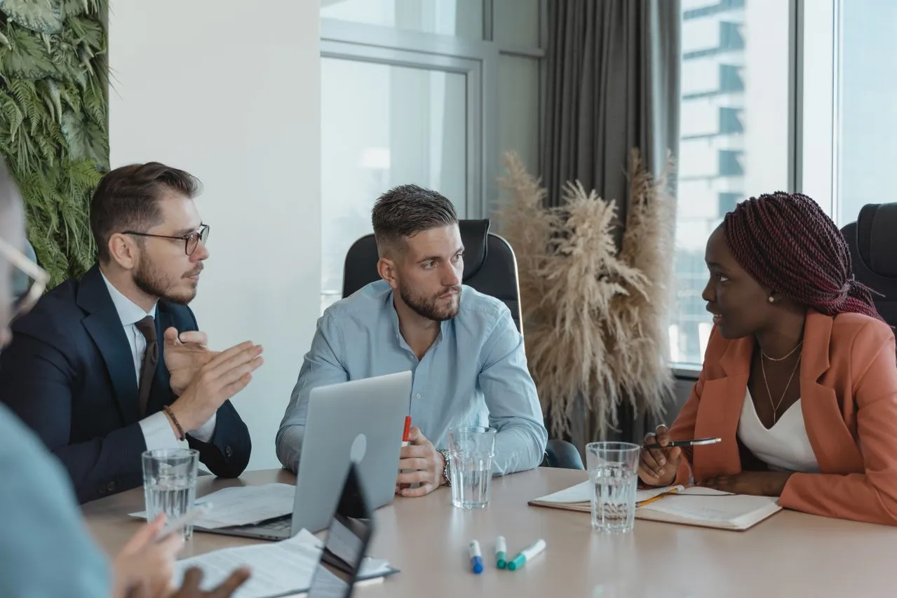 Comment cadrer l’utilisation de l’IA dans votre équipe commerciale ?