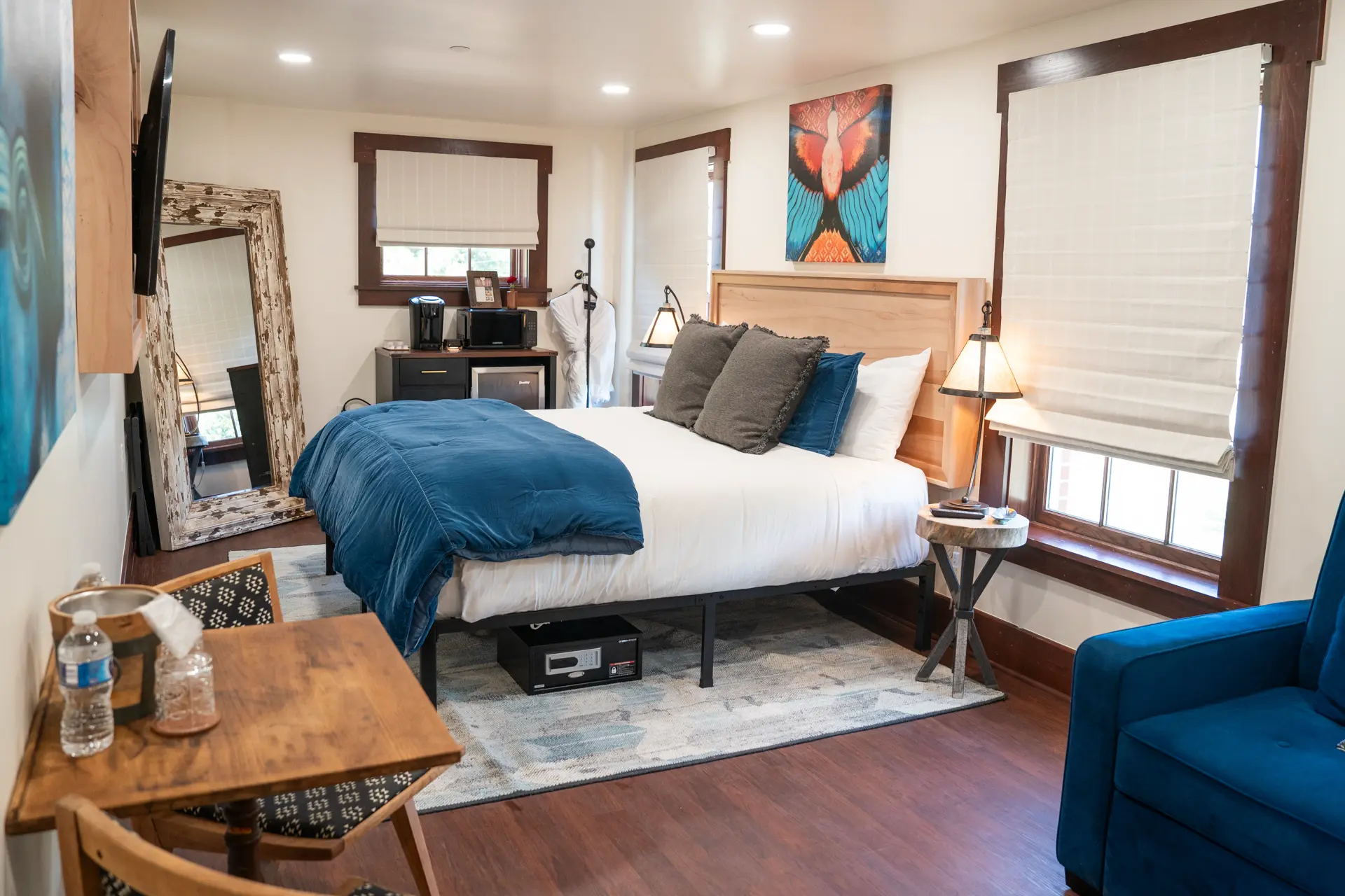Deluxe King Room - Chokma bed