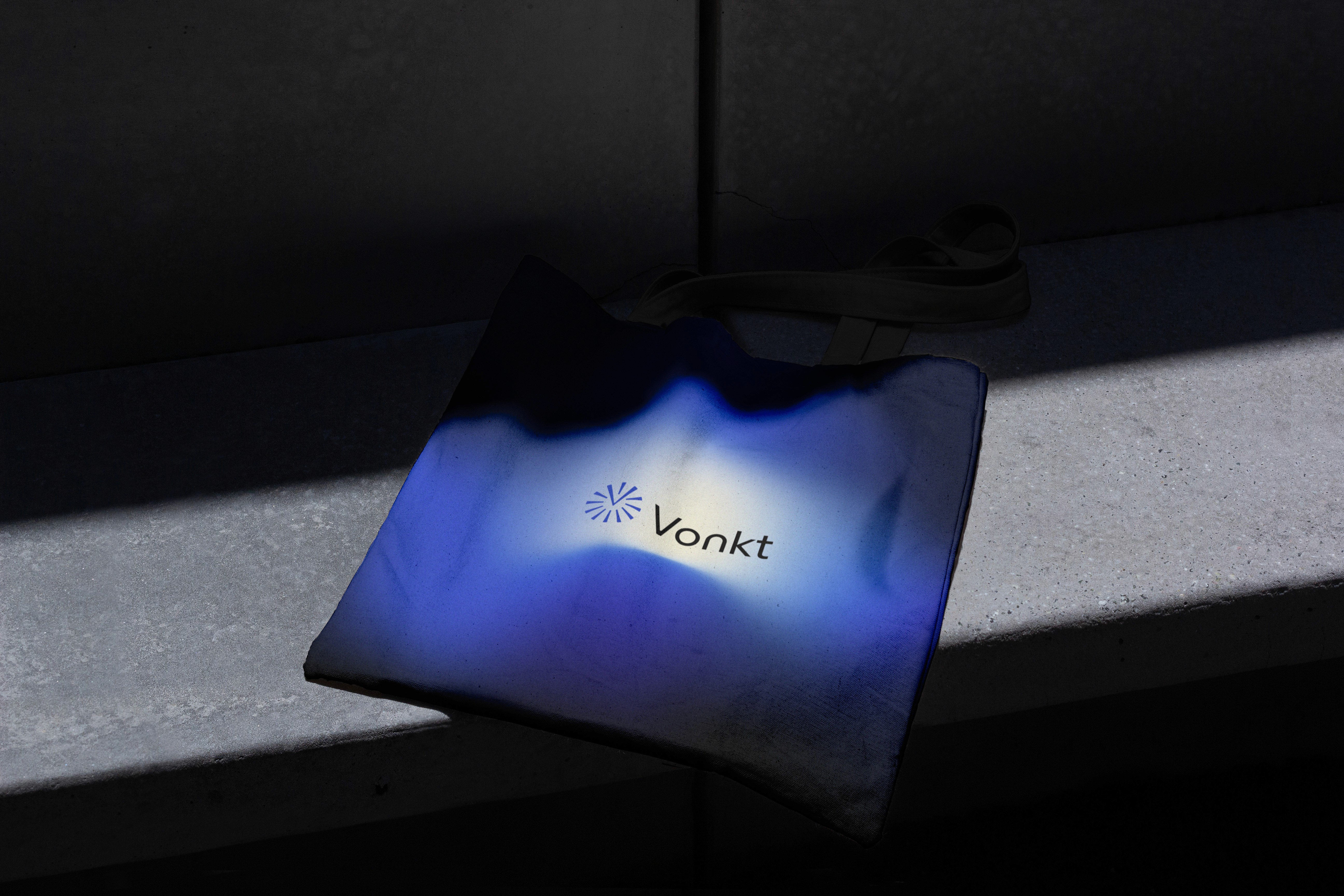 Branded totebag for business coaching brand Vonkt