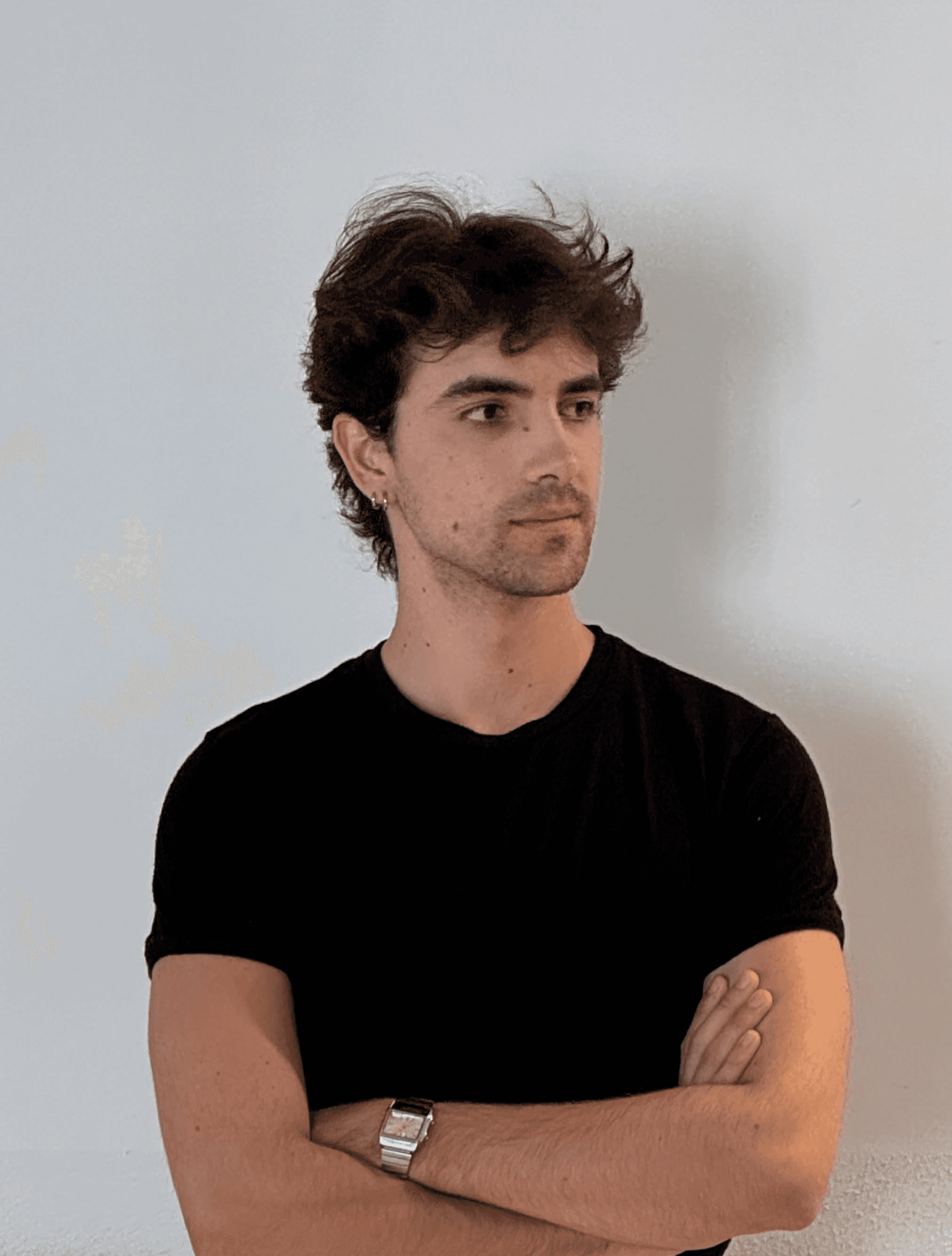 Image of Ivan Viaud working at a desk