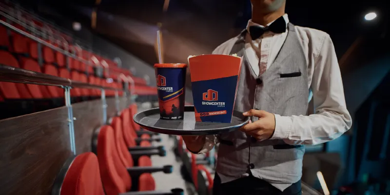 Servicio de alimentos y bebidas dentro de Showcenter