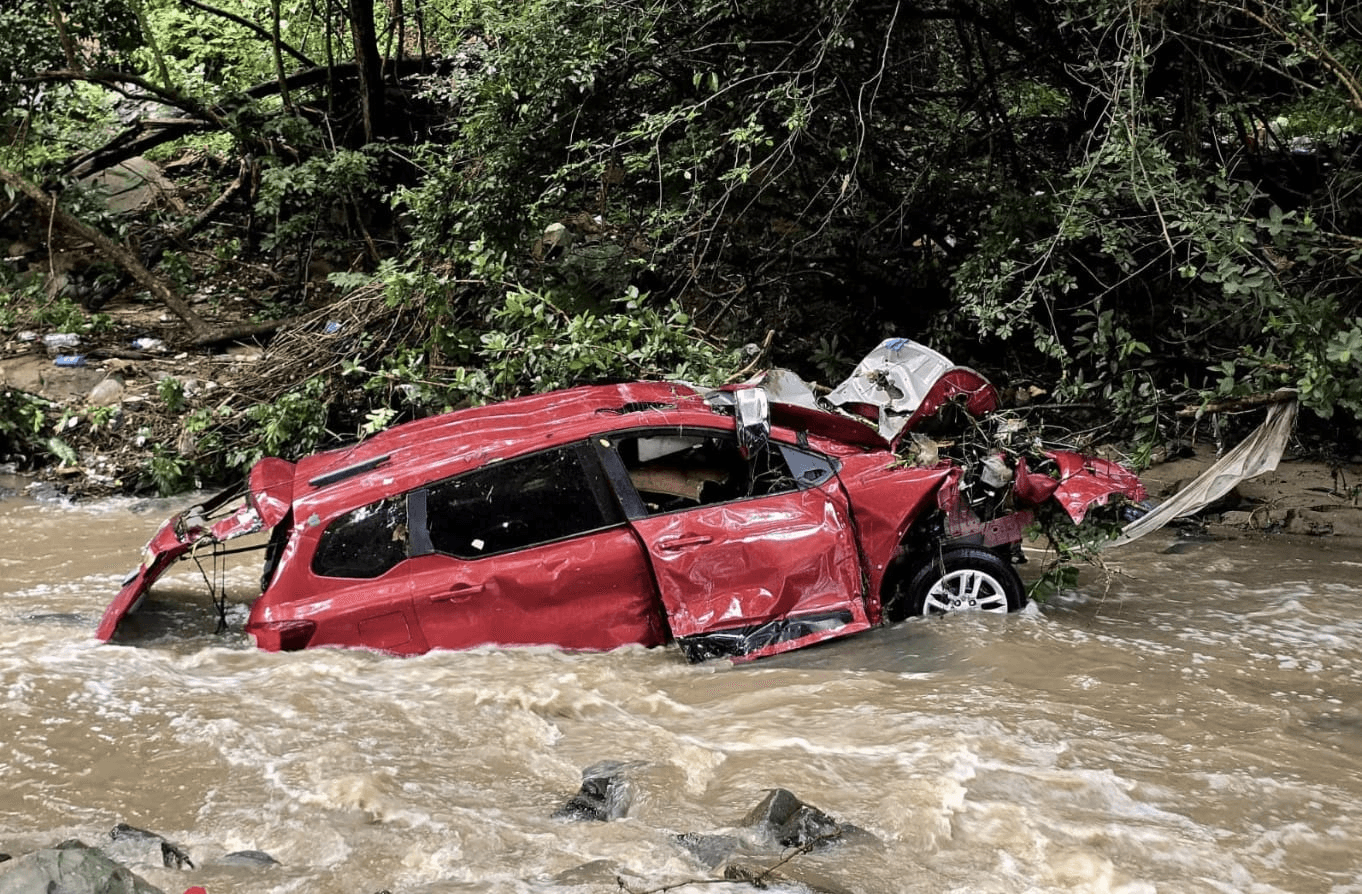 Photo:Two bodies recovered after vehicle washed into Hennops River during weekend floods – South African Daily