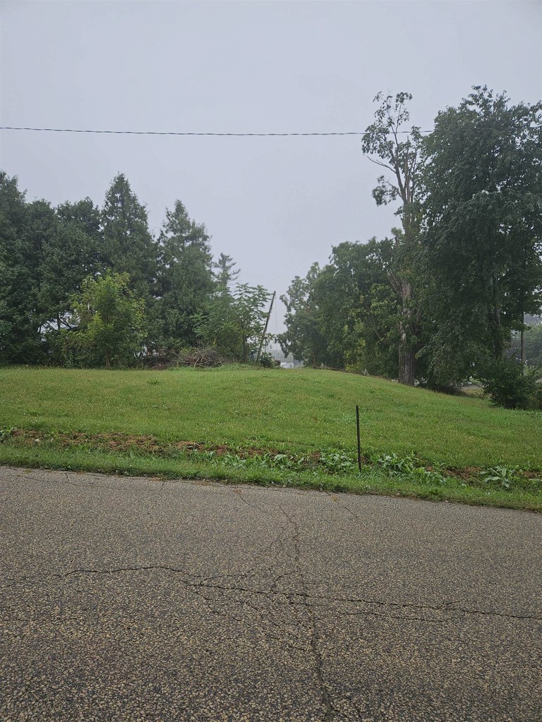 115 7th Street, Mount Hope, front photo