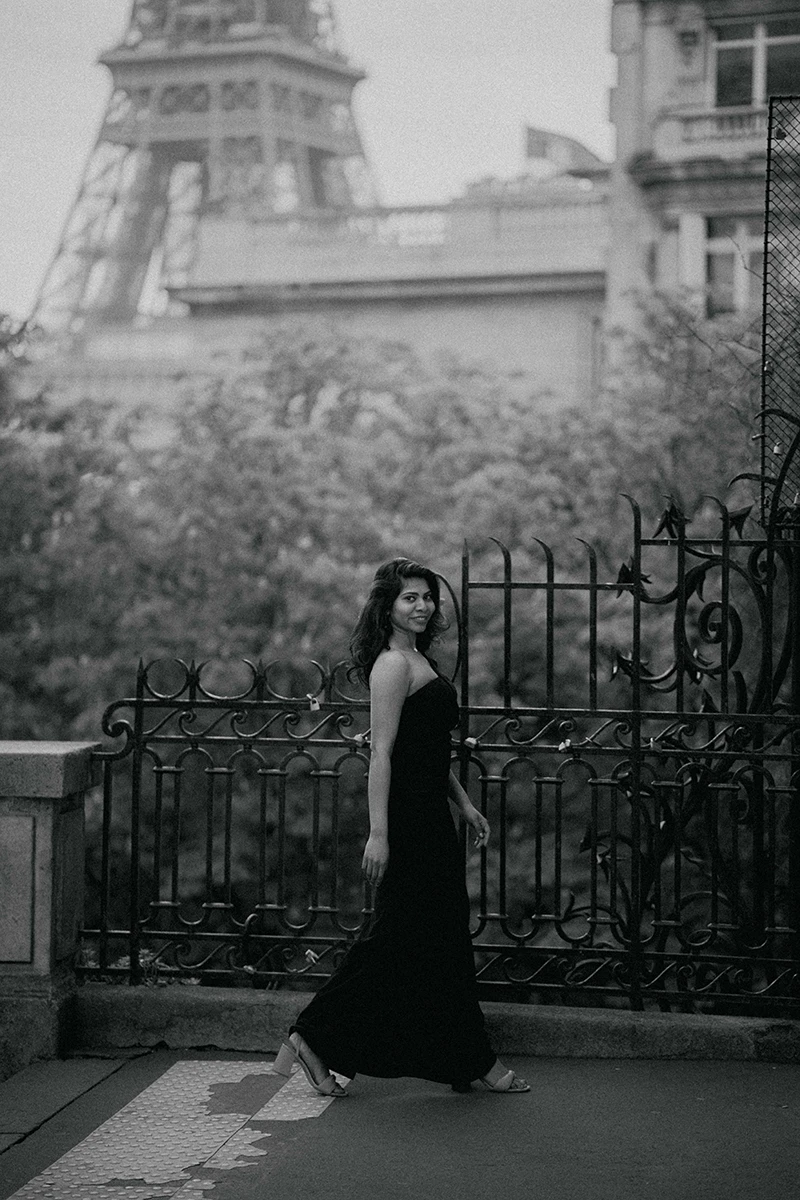Paris Photographer - LeParisPro. Weddings, engagements, proposals, lifestyle and fashion photoshoots.